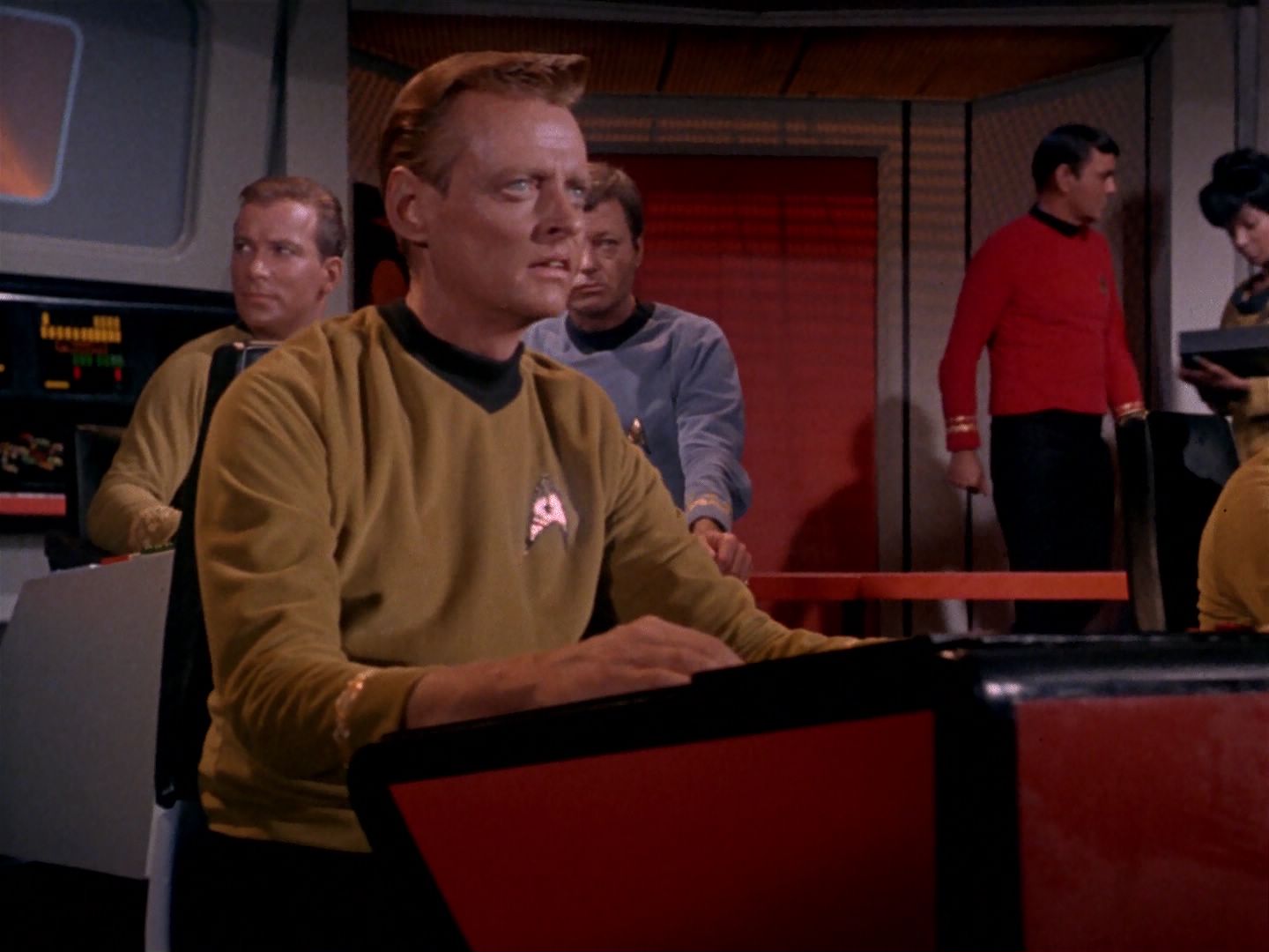 ariane179254_StarTrek_1x06_MuddsWomen_3542.jpg