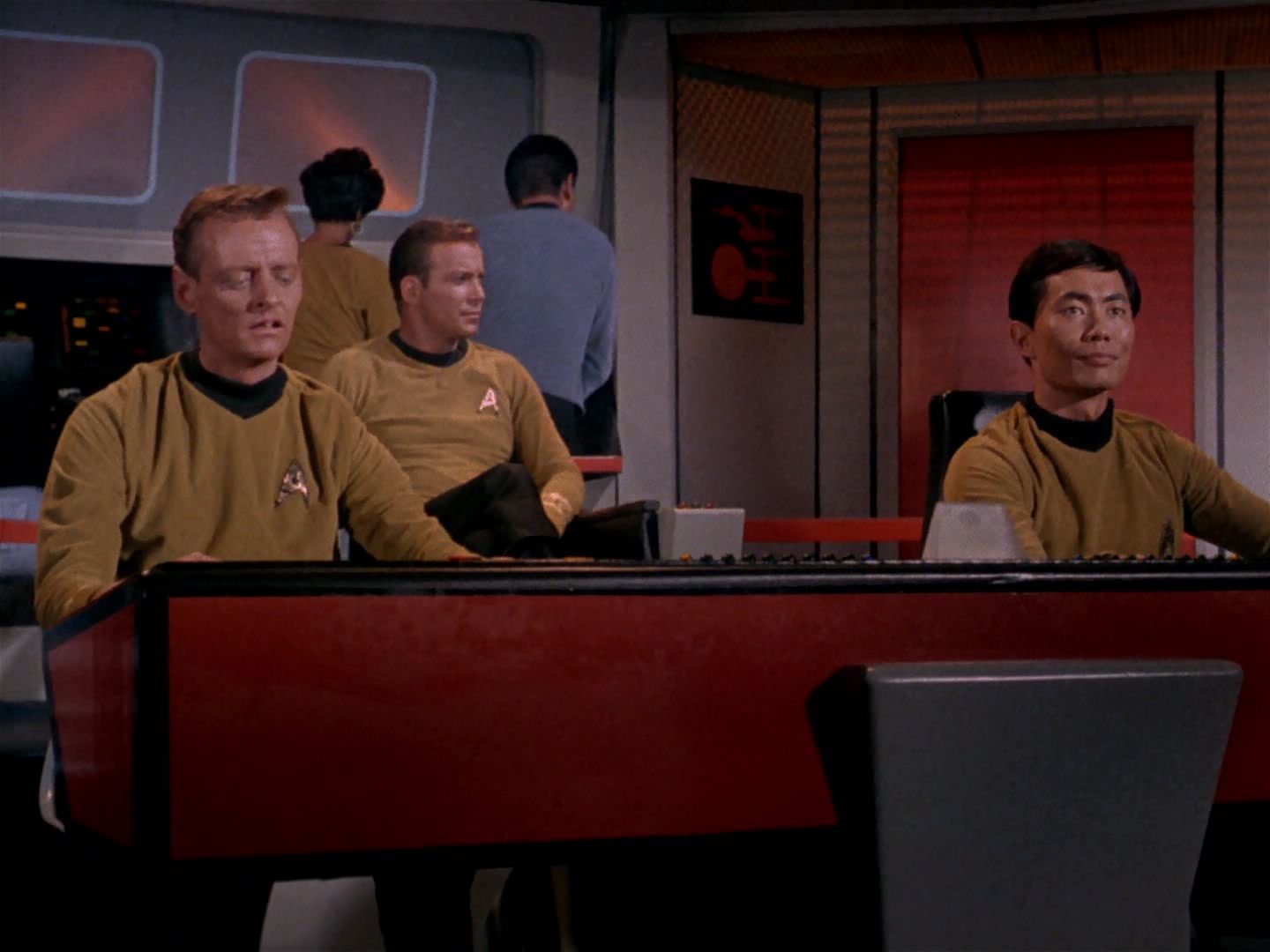 ariane179254_StarTrek_1x06_MuddsWomen_3550.jpg