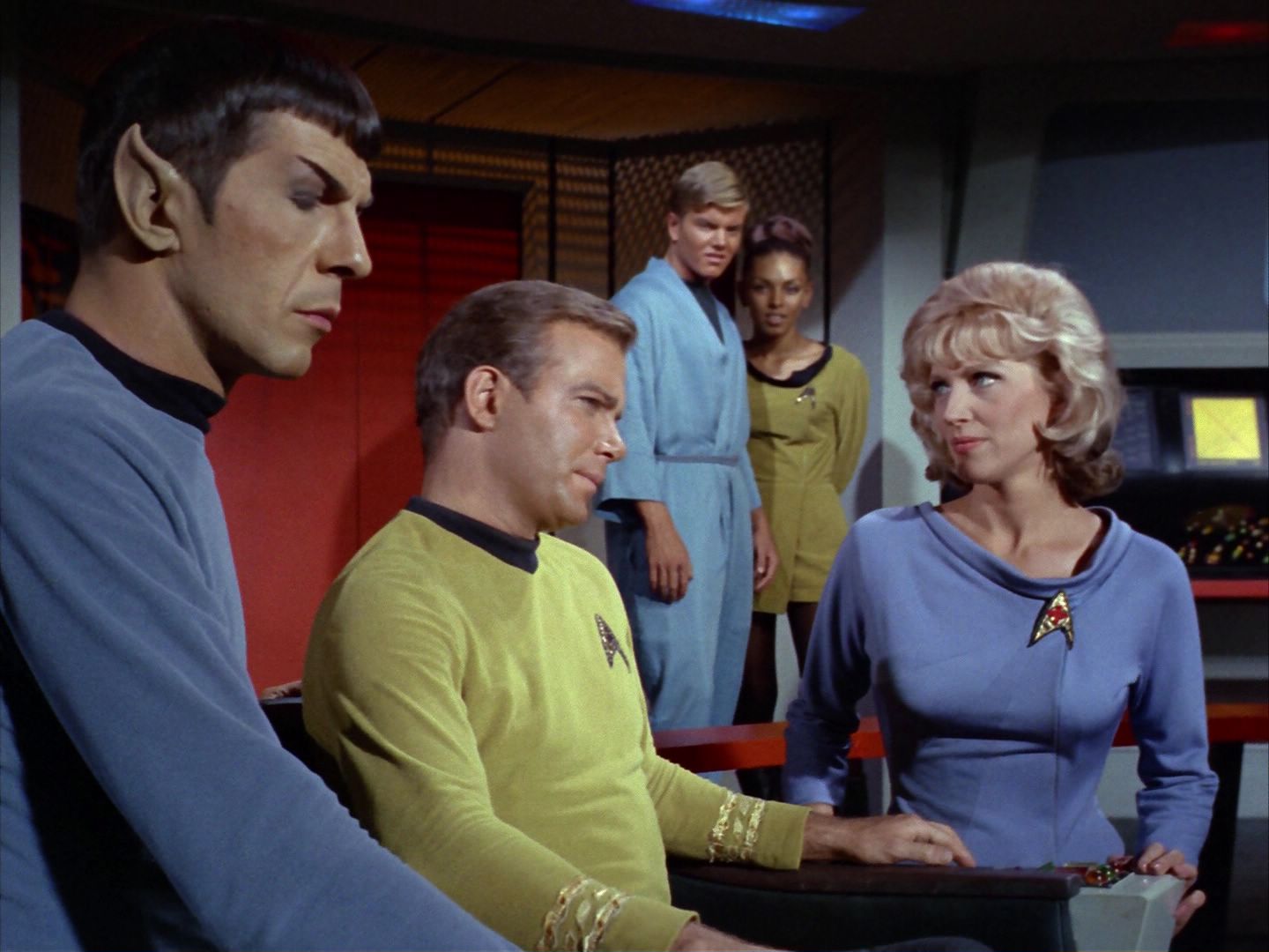 ariane179254_StarTrek_1x07_WhatAreLittleGirlsMadeOf_0254.jpg