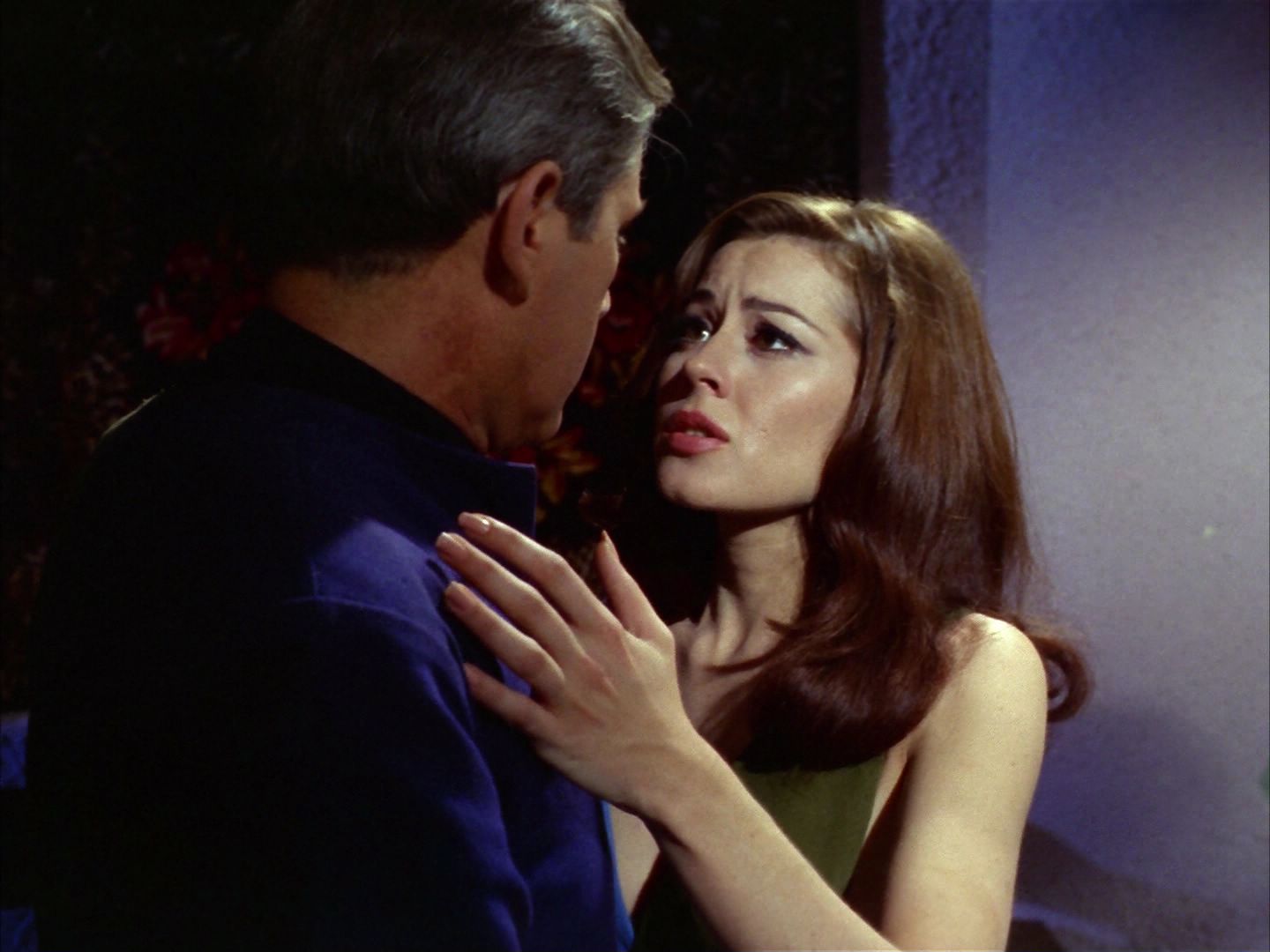 ariane179254_StarTrek_1x07_WhatAreLittleGirlsMadeOf_2986.jpg