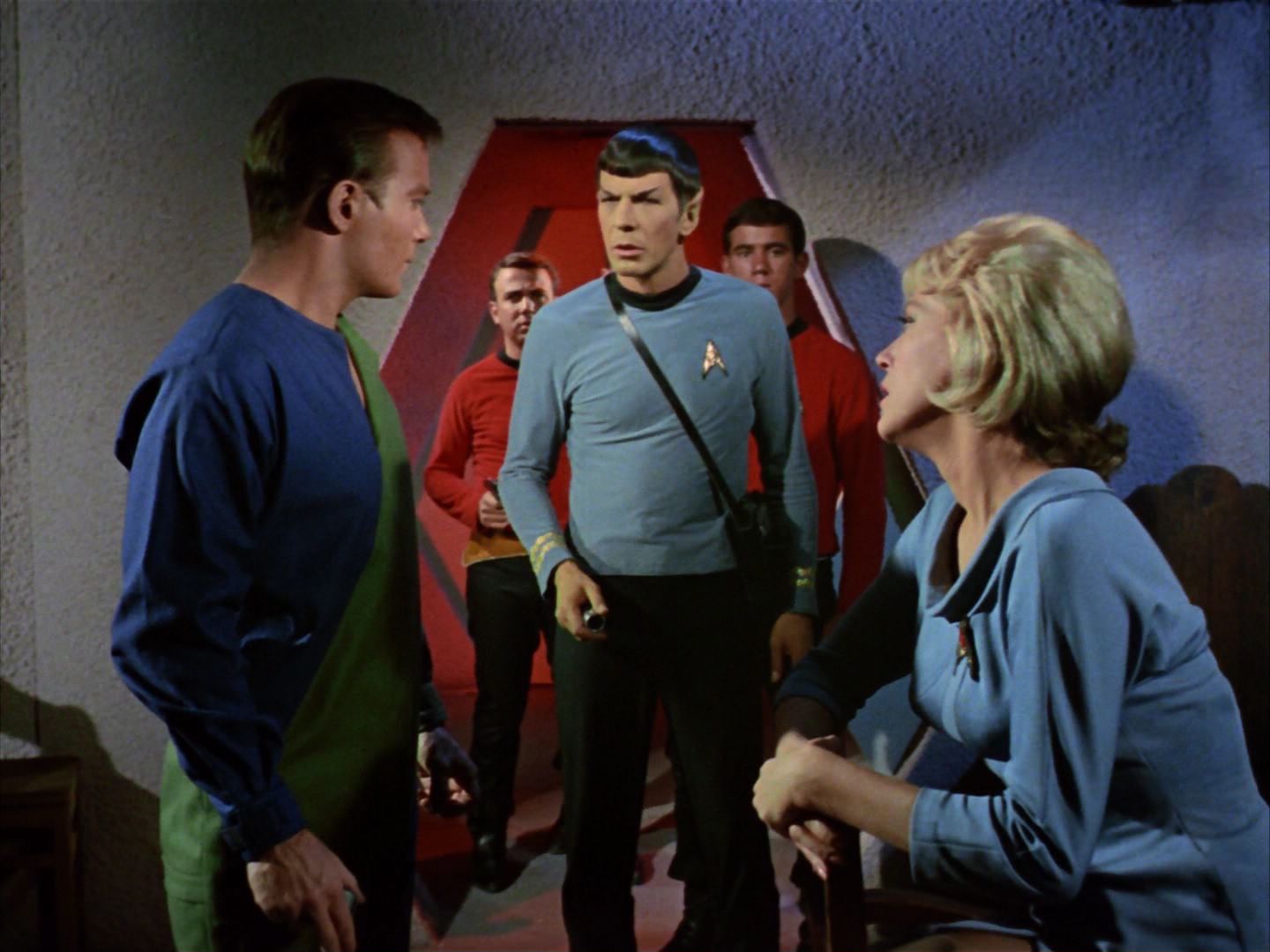 ariane179254_StarTrek_1x07_WhatAreLittleGirlsMadeOf_3040.jpg