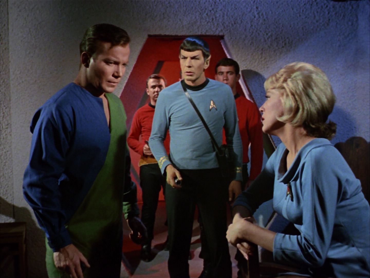 ariane179254_StarTrek_1x07_WhatAreLittleGirlsMadeOf_3042.jpg