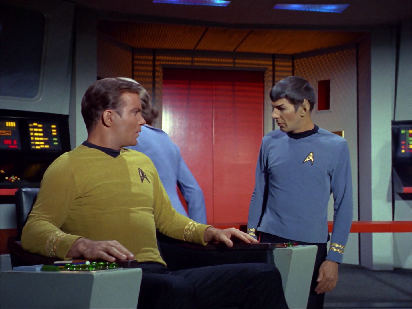 ariane179254_StarTrek_1x07_WhatAreLittleGirlsMadeOf_3078.jpg