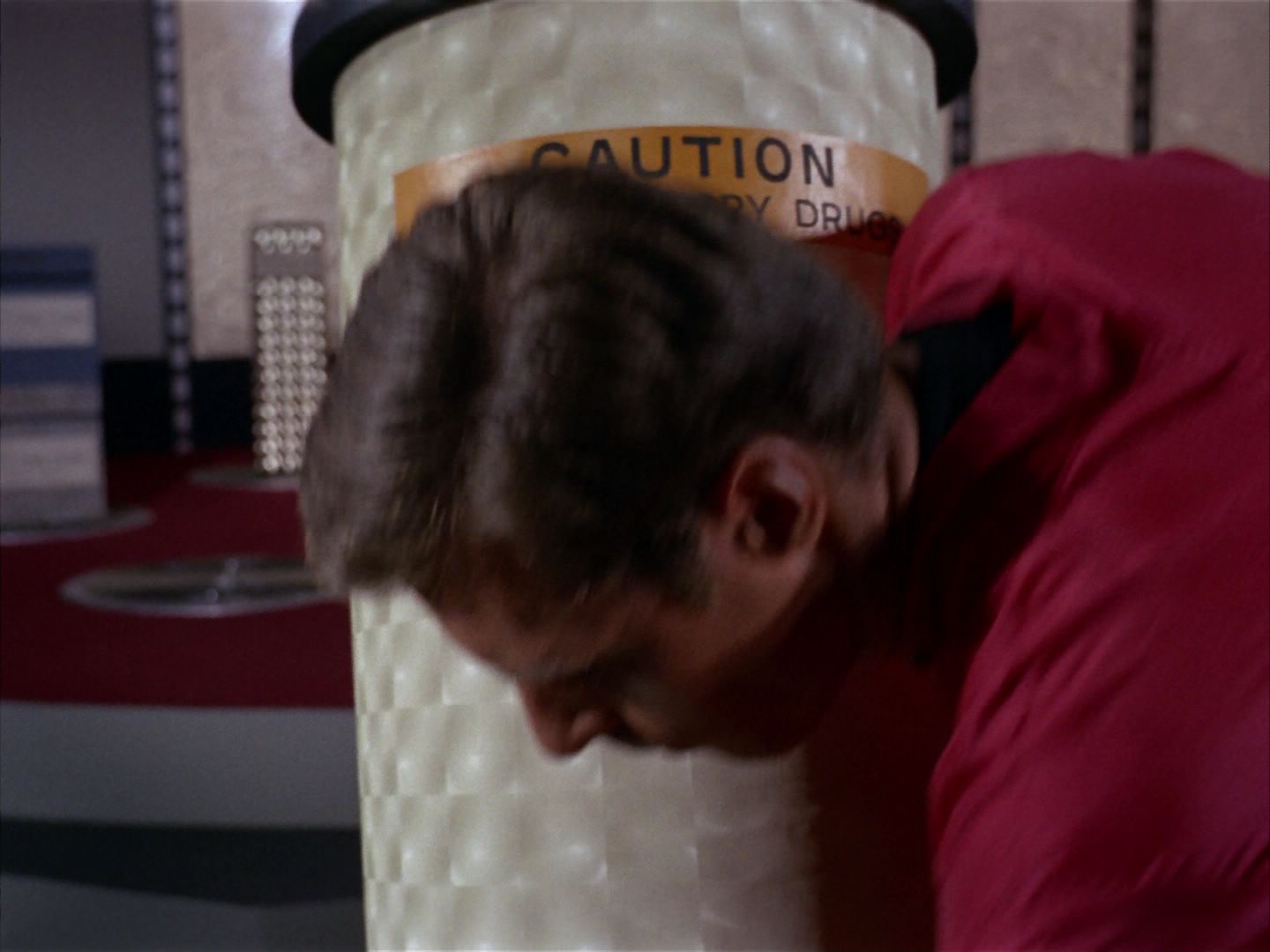 ariane179254_StarTrek_1x09_DaggerOfTheMind_0019.jpg