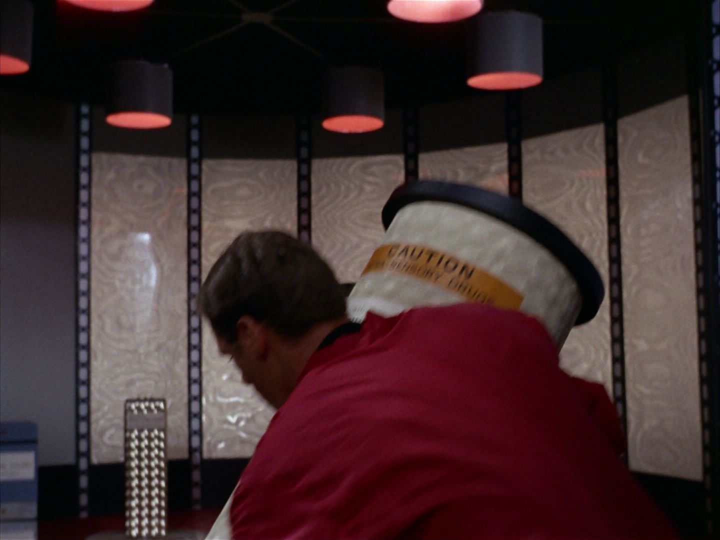 ariane179254_StarTrek_1x09_DaggerOfTheMind_0021.jpg