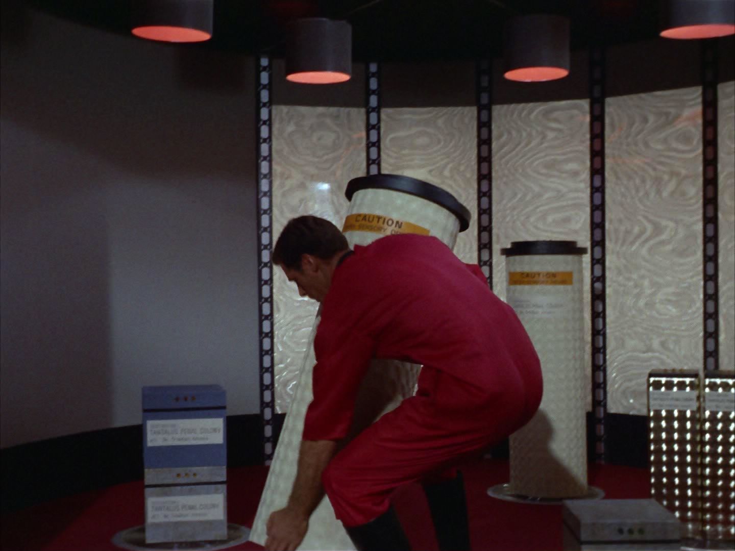 ariane179254_StarTrek_1x09_DaggerOfTheMind_0024.jpg