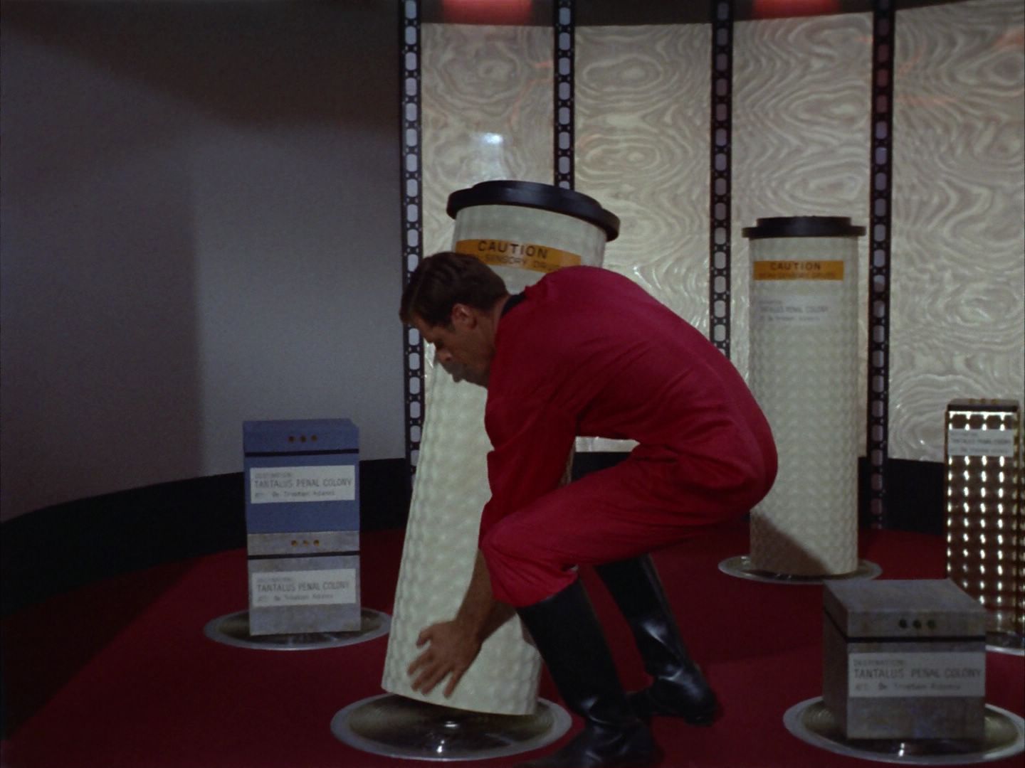 ariane179254_StarTrek_1x09_DaggerOfTheMind_0025.jpg