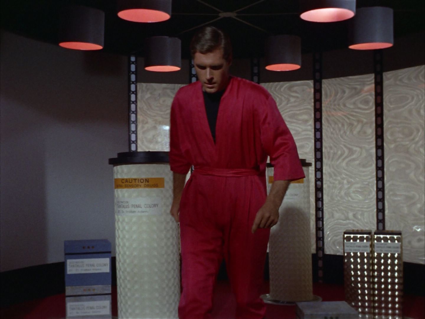 ariane179254_StarTrek_1x09_DaggerOfTheMind_0029.jpg