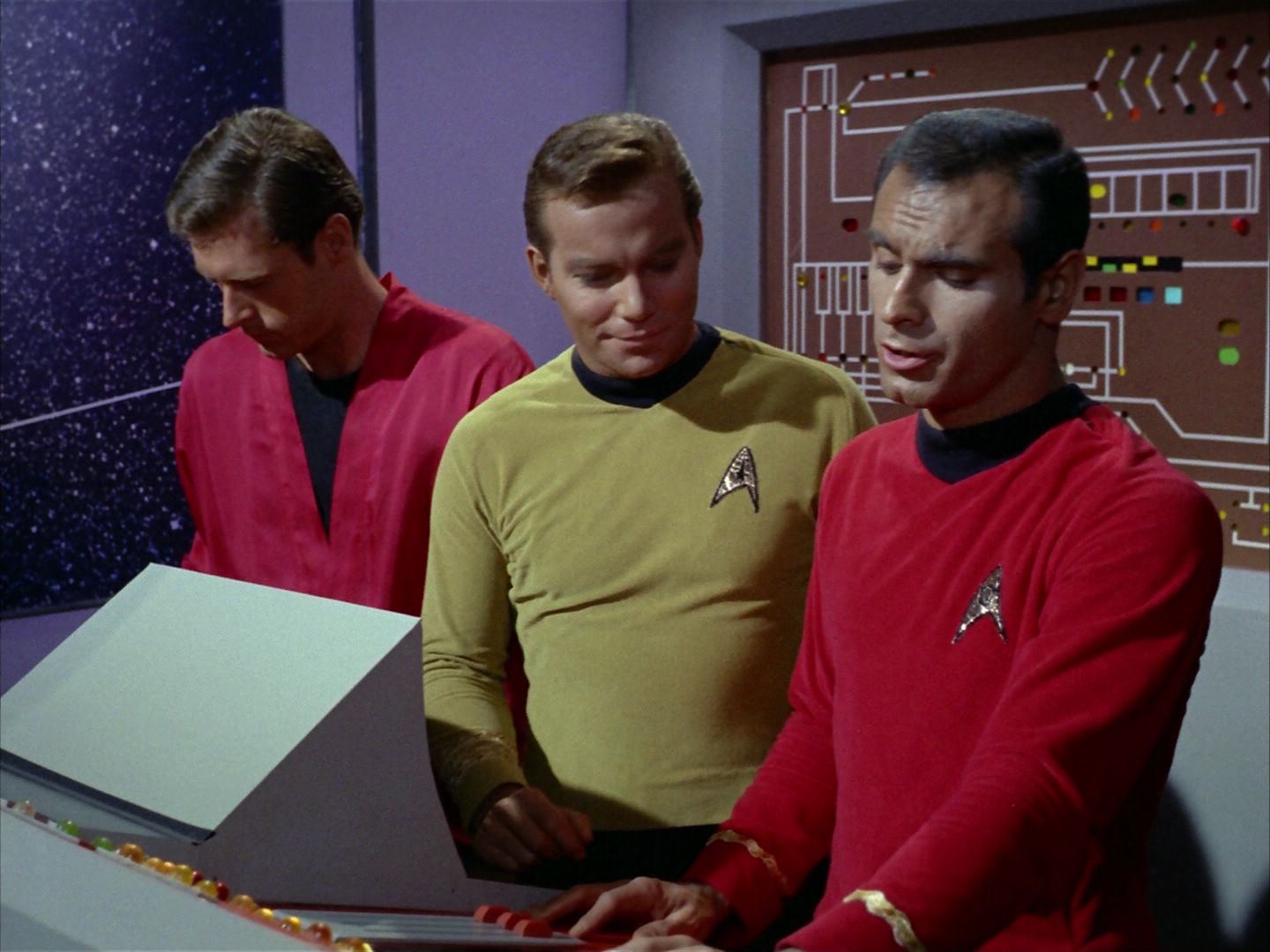 ariane179254_StarTrek_1x09_DaggerOfTheMind_0068.jpg