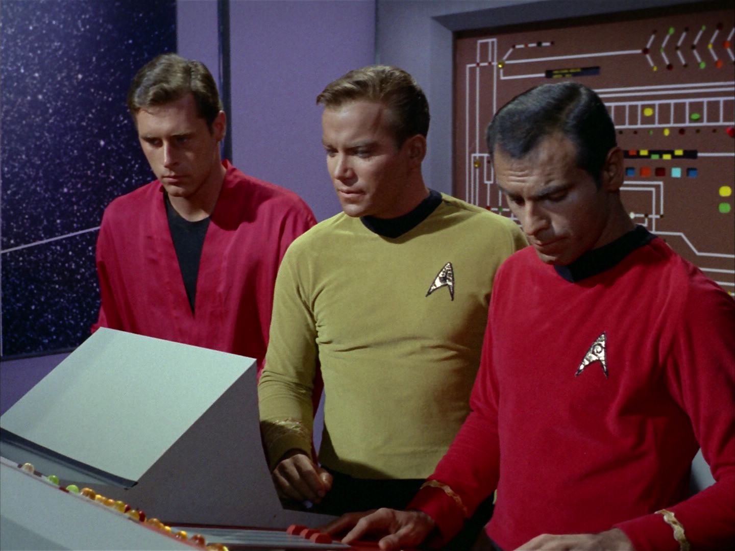 ariane179254_StarTrek_1x09_DaggerOfTheMind_0077.jpg