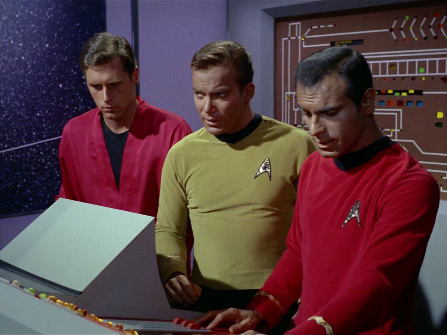 ariane179254_StarTrek_1x09_DaggerOfTheMind_0083.jpg