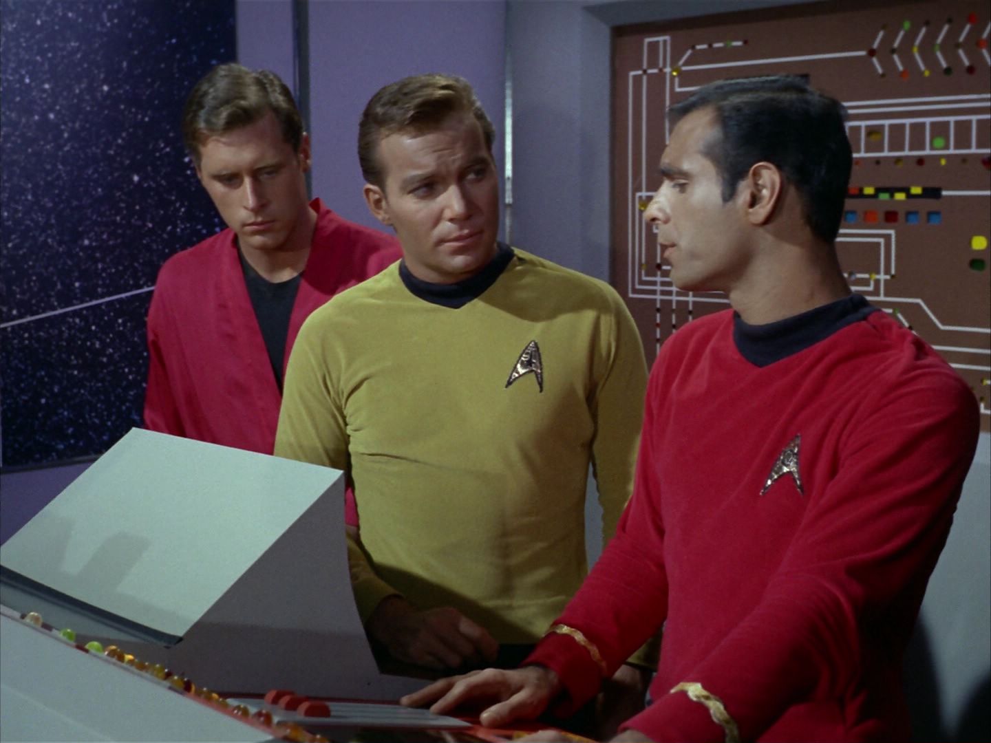 ariane179254_StarTrek_1x09_DaggerOfTheMind_0099.jpg