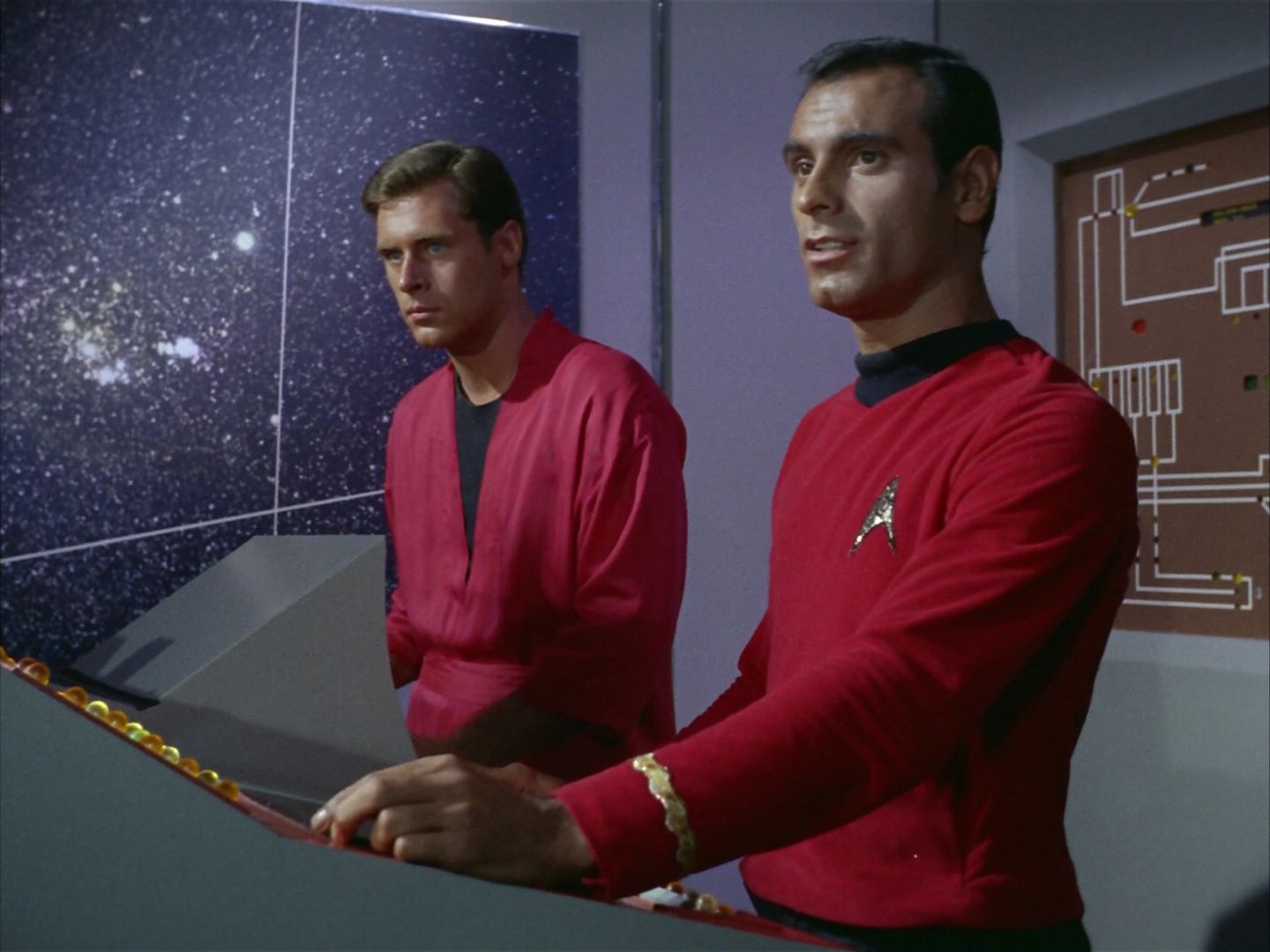 ariane179254_StarTrek_1x09_DaggerOfTheMind_0130.jpg