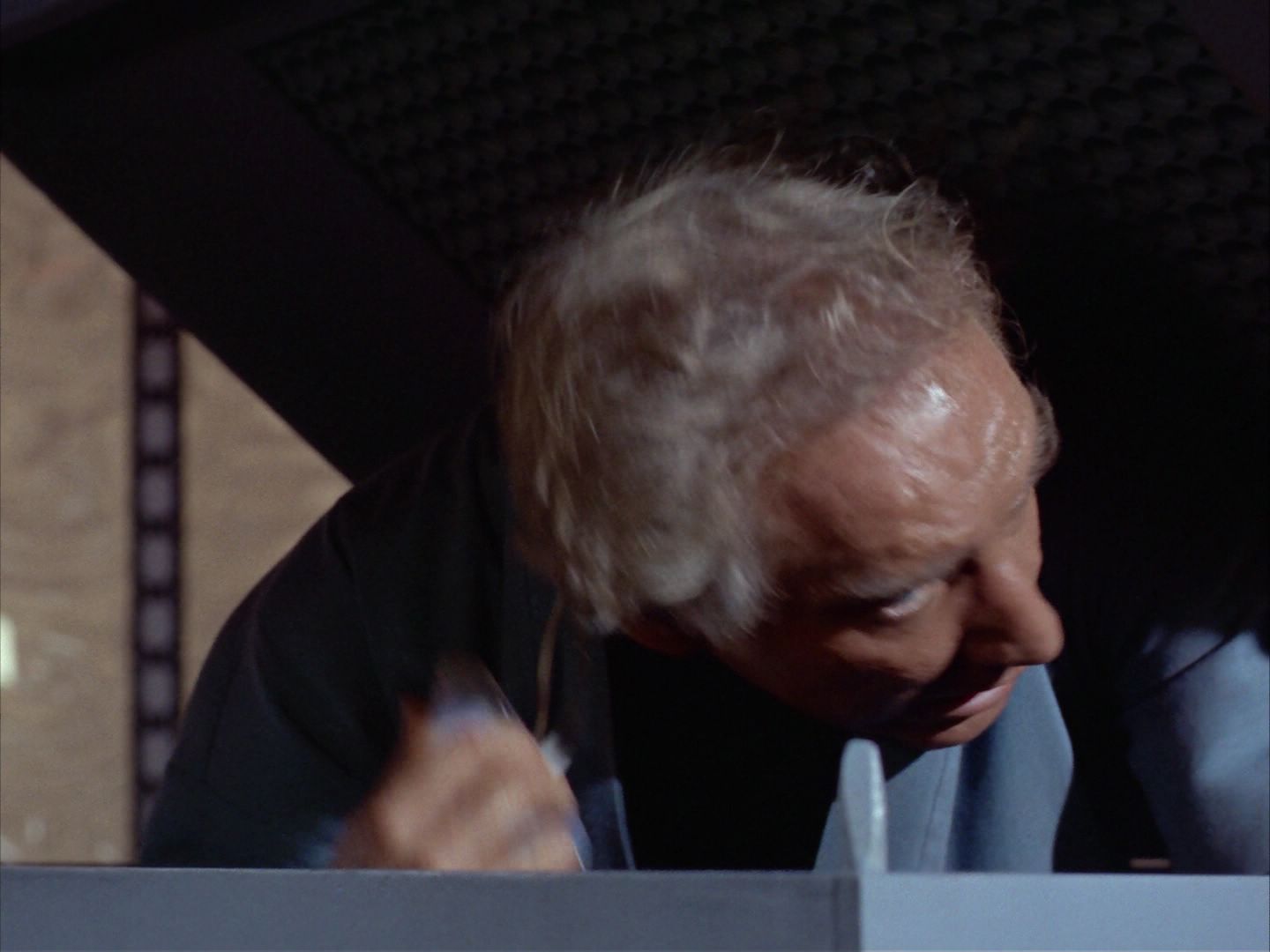 ariane179254_StarTrek_1x09_DaggerOfTheMind_0150.jpg