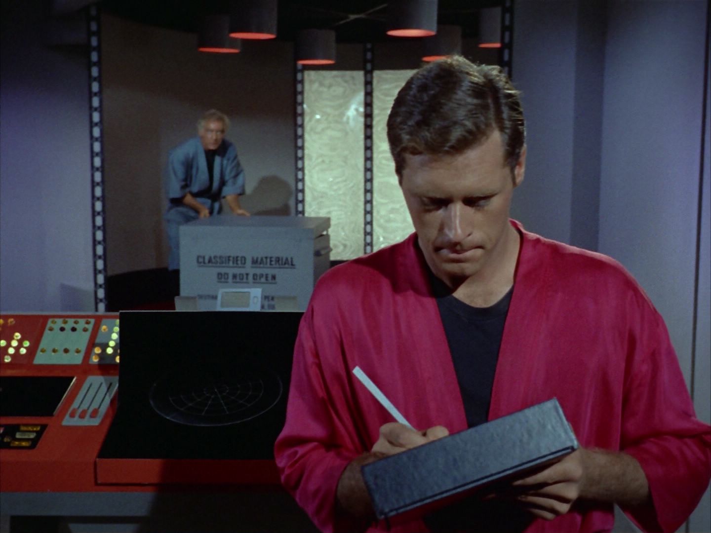 ariane179254_StarTrek_1x09_DaggerOfTheMind_0174.jpg