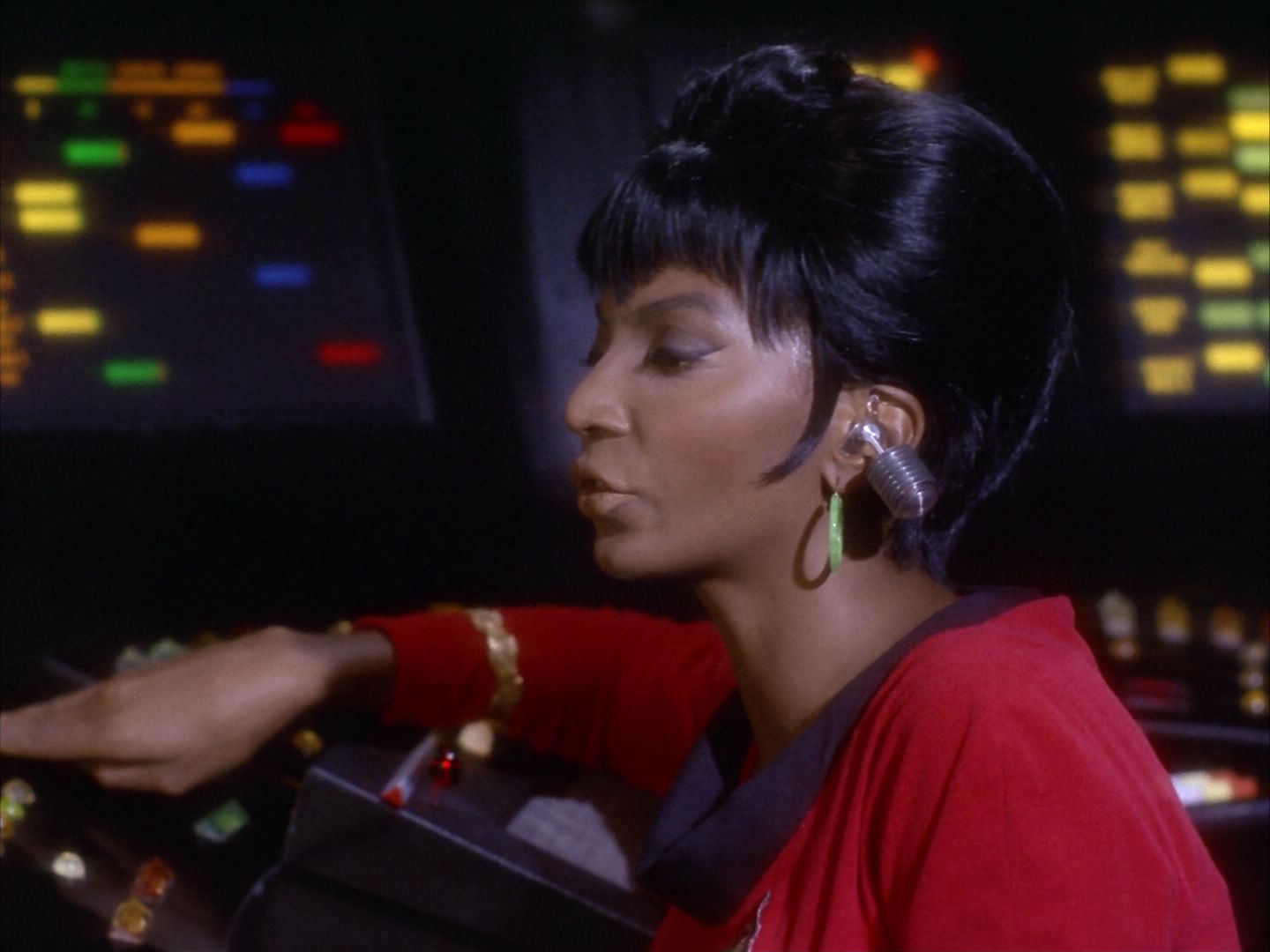 ariane179254_StarTrek_1x09_DaggerOfTheMind_0354.jpg