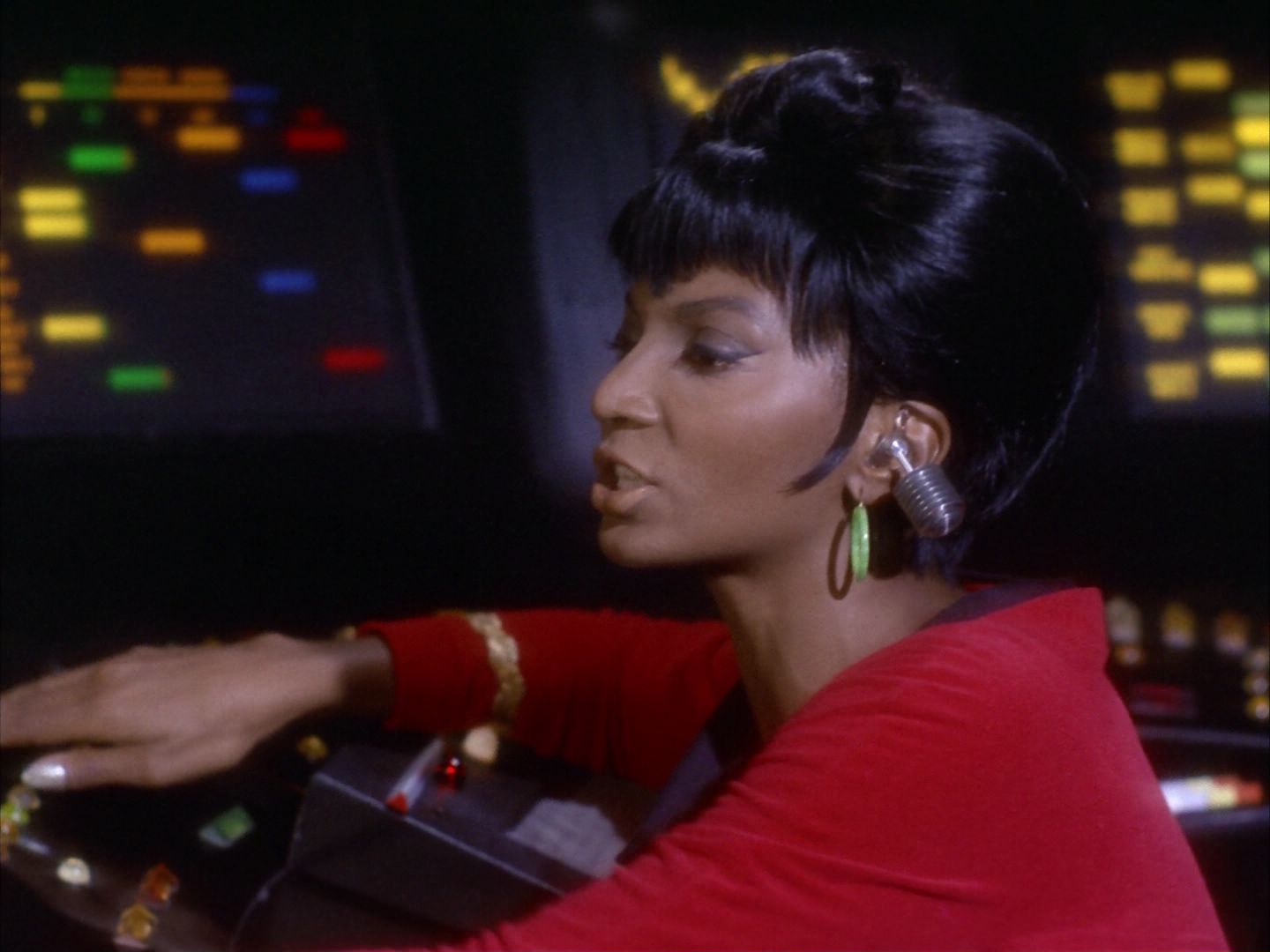 ariane179254_StarTrek_1x09_DaggerOfTheMind_0355.jpg