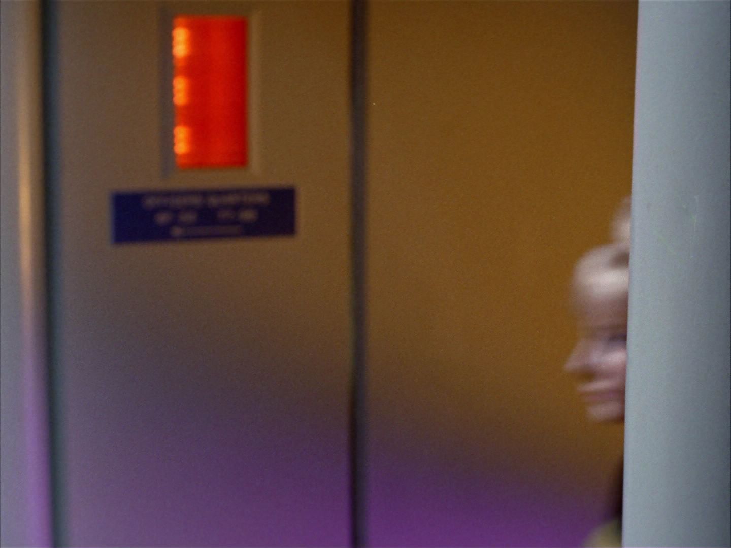 ariane179254_StarTrek_1x09_DaggerOfTheMind_0360.jpg