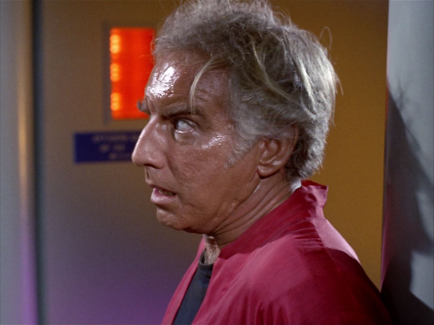 ariane179254_StarTrek_1x09_DaggerOfTheMind_0365.jpg