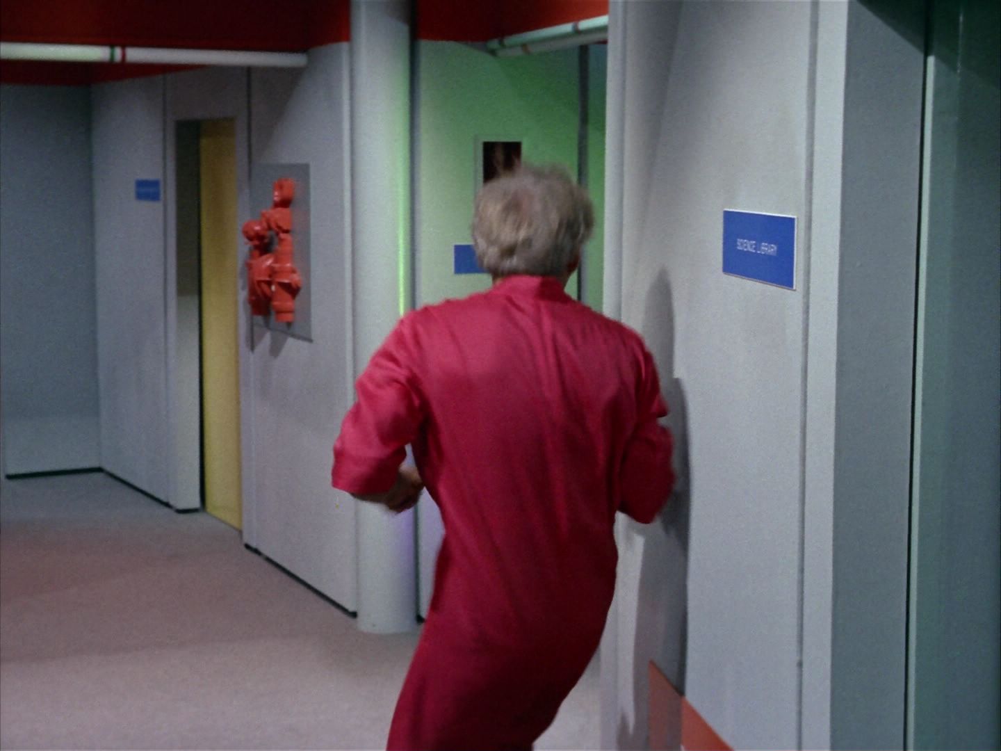 ariane179254_StarTrek_1x09_DaggerOfTheMind_0390.jpg