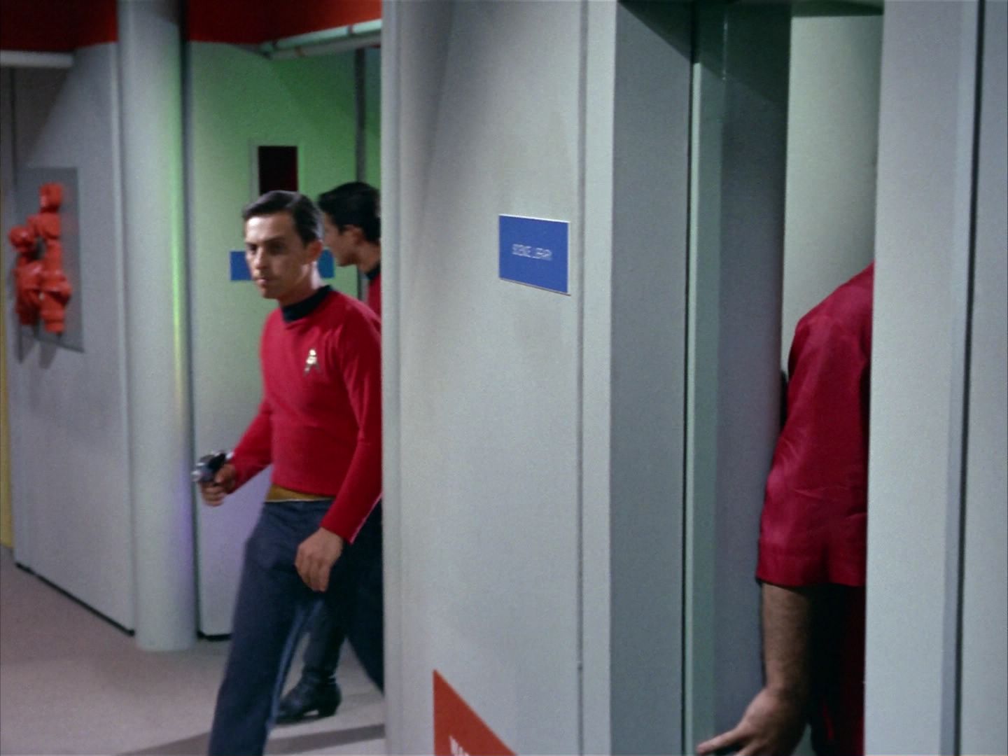 ariane179254_StarTrek_1x09_DaggerOfTheMind_0394.jpg