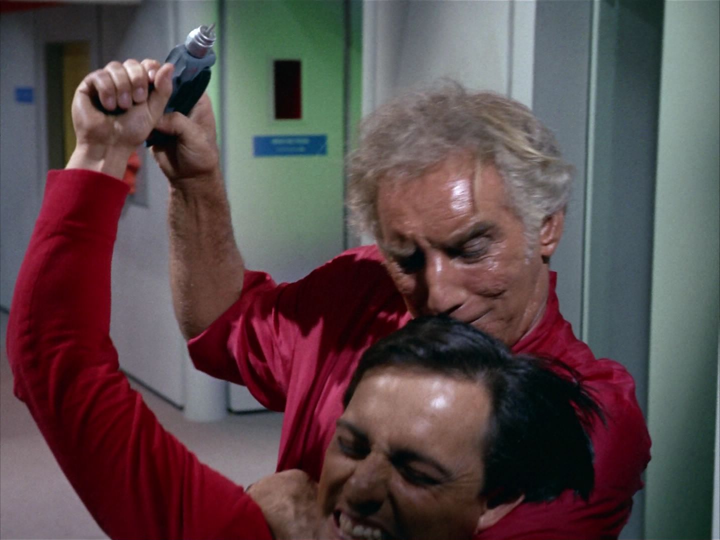 ariane179254_StarTrek_1x09_DaggerOfTheMind_0400.jpg