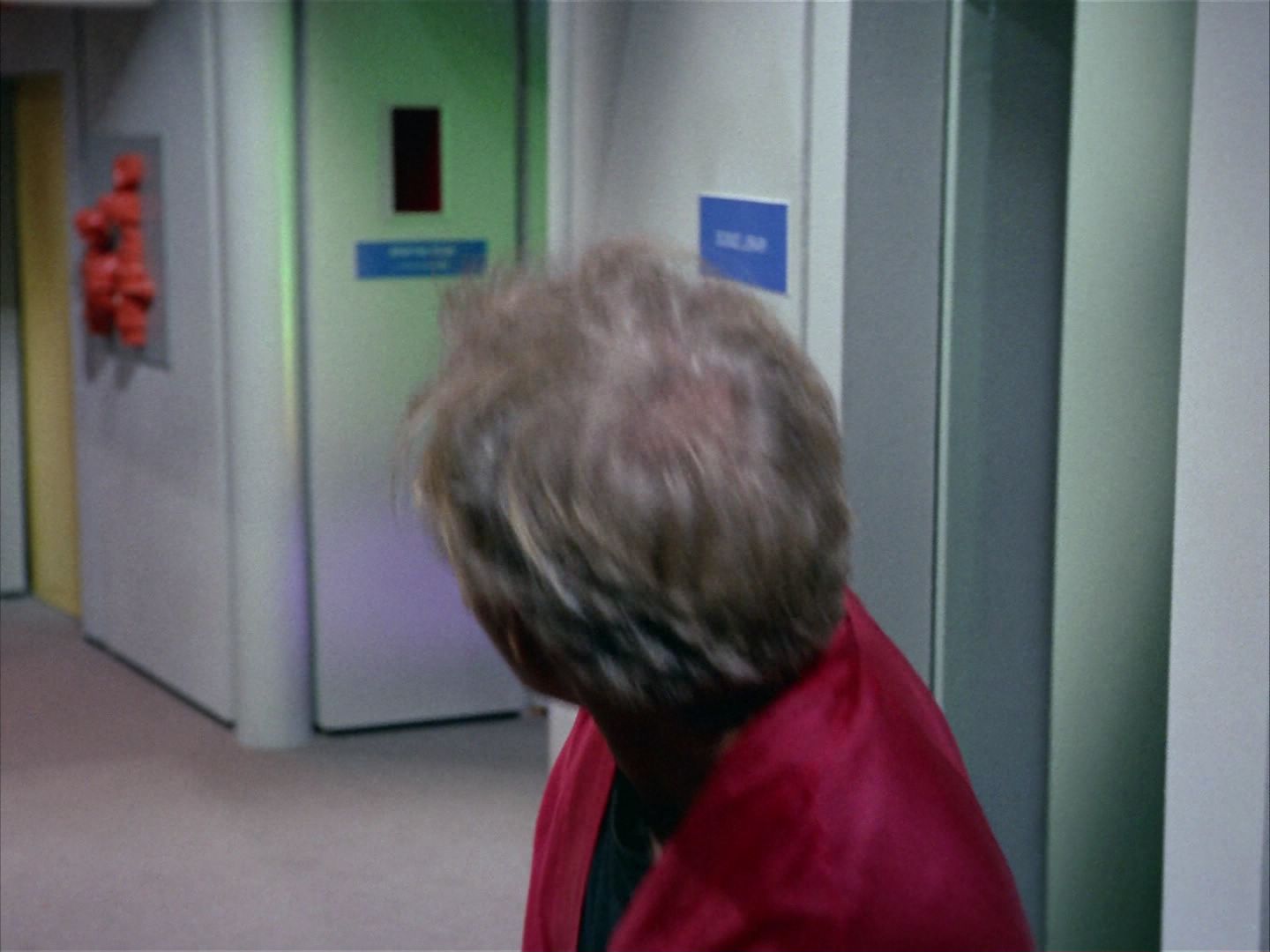 ariane179254_StarTrek_1x09_DaggerOfTheMind_0402.jpg
