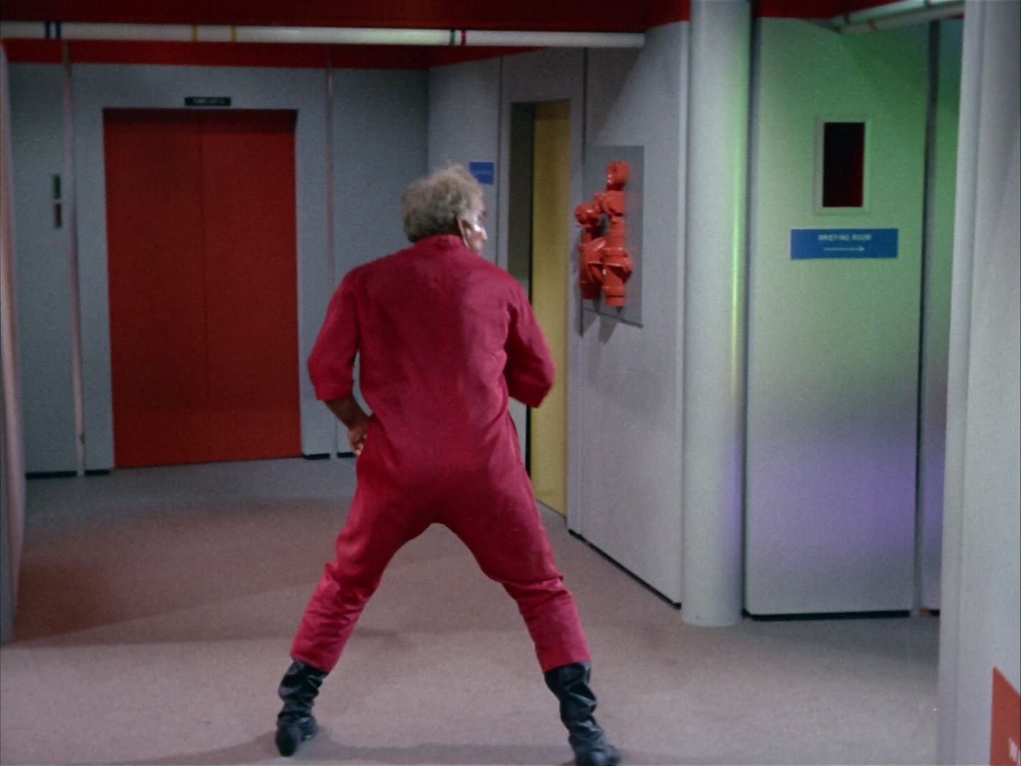 ariane179254_StarTrek_1x09_DaggerOfTheMind_0405.jpg
