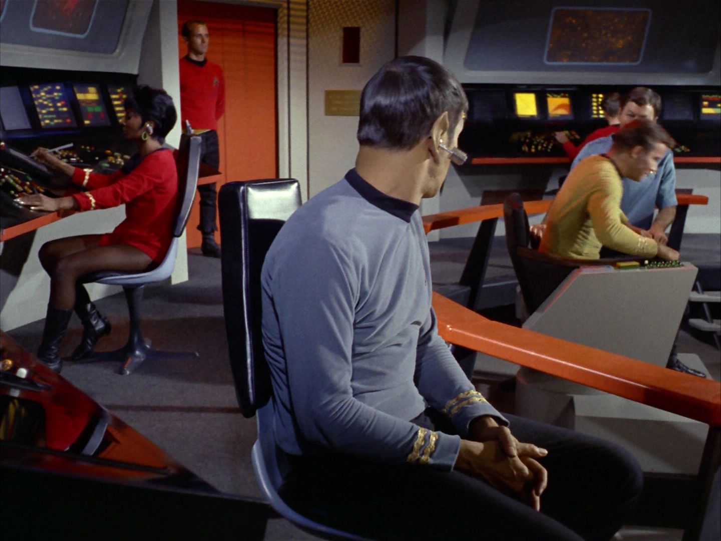 ariane179254_StarTrek_1x09_DaggerOfTheMind_0462.jpg