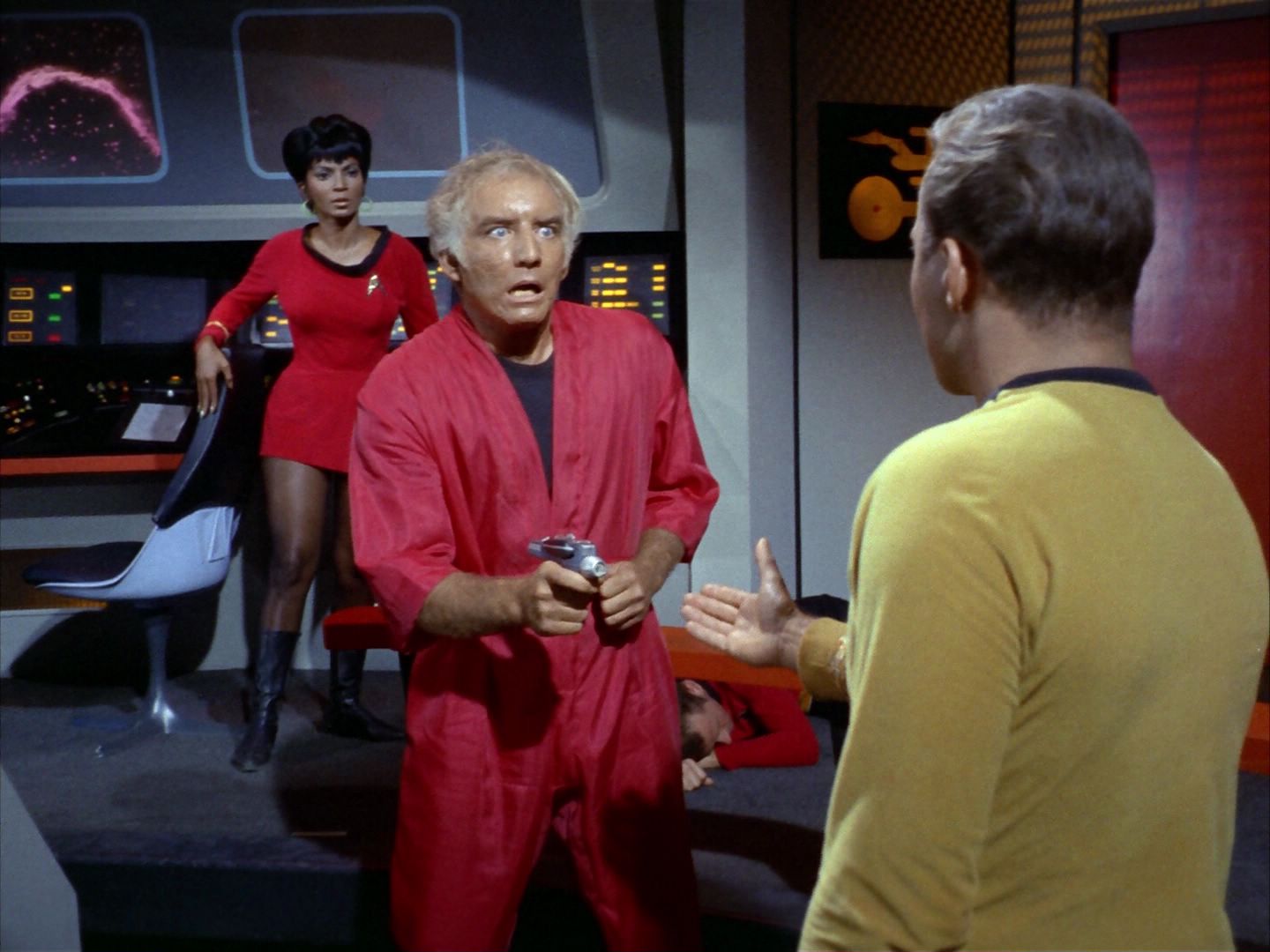 ariane179254_StarTrek_1x09_DaggerOfTheMind_0576.jpg