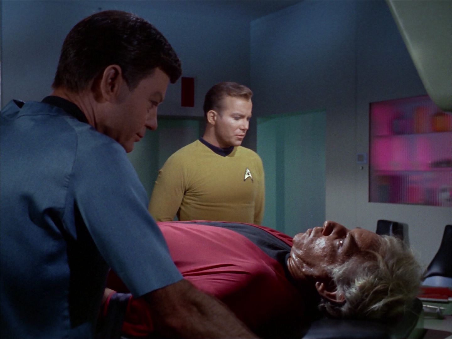 ariane179254_StarTrek_1x09_DaggerOfTheMind_0655.jpg