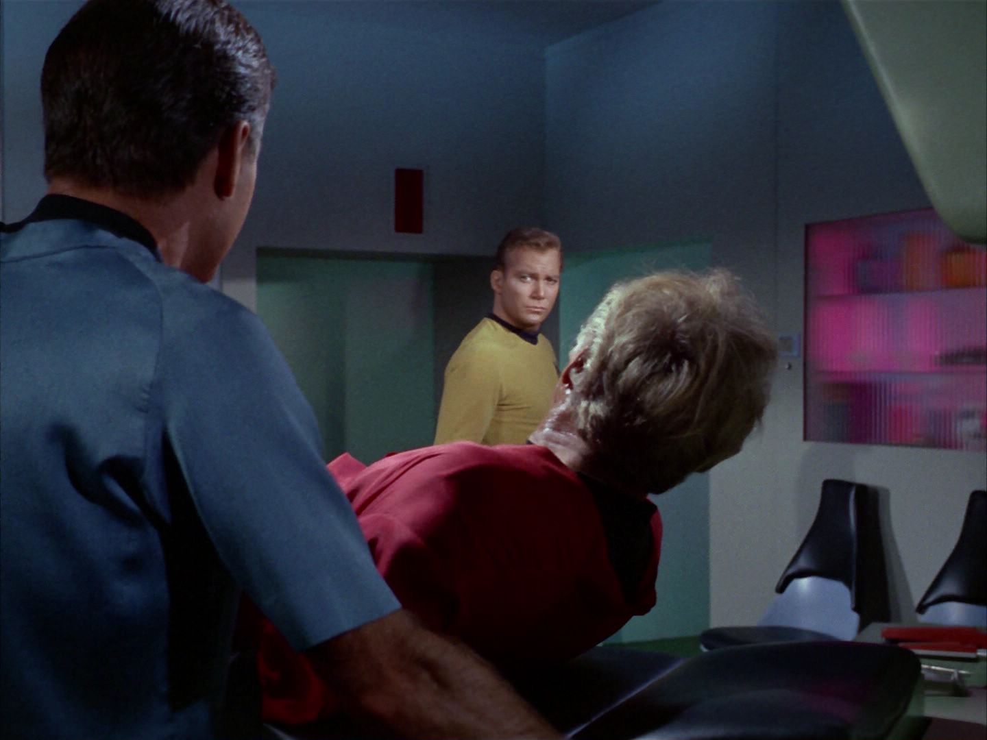 ariane179254_StarTrek_1x09_DaggerOfTheMind_0658.jpg