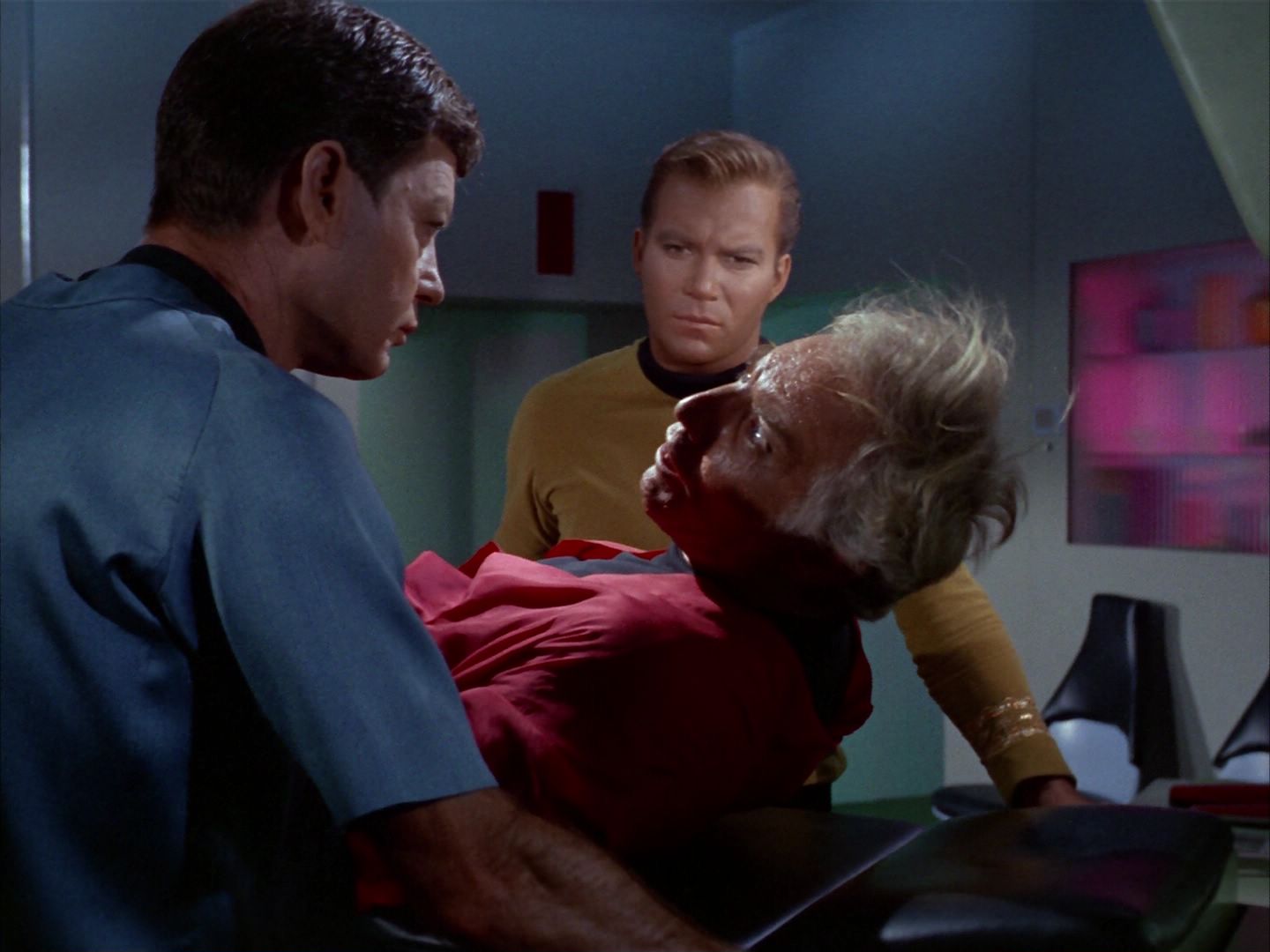 ariane179254_StarTrek_1x09_DaggerOfTheMind_0769.jpg