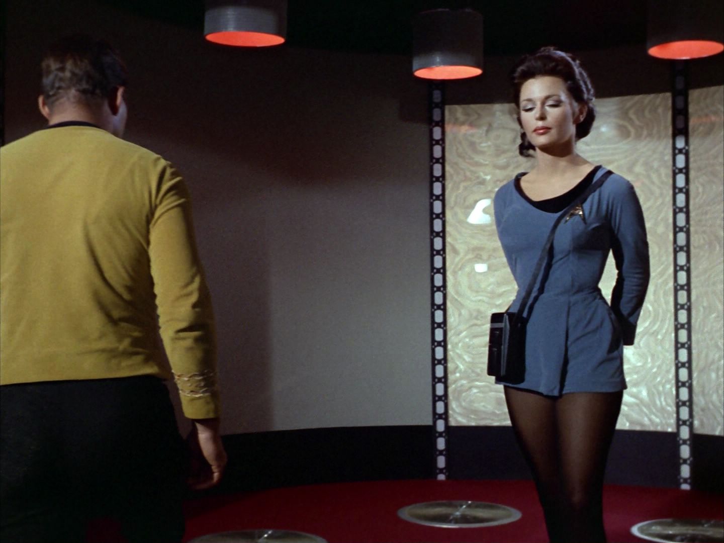 ariane179254_StarTrek_1x09_DaggerOfTheMind_1246.jpg