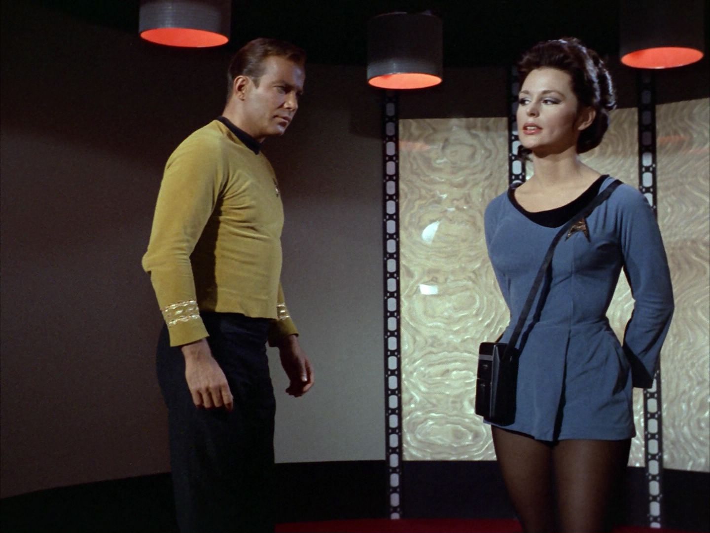 ariane179254_StarTrek_1x09_DaggerOfTheMind_1251.jpg
