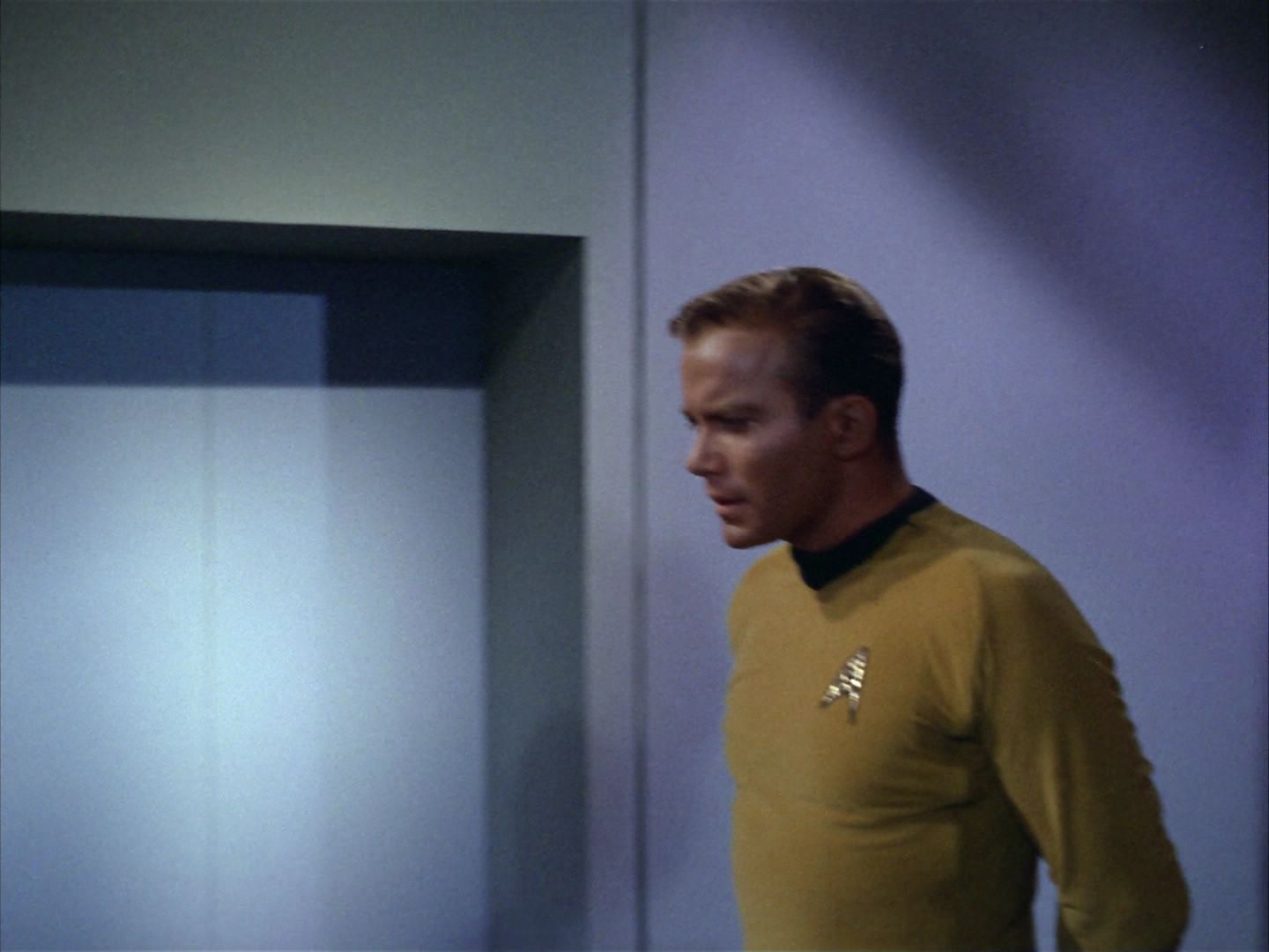 ariane179254_StarTrek_1x09_DaggerOfTheMind_1272.jpg
