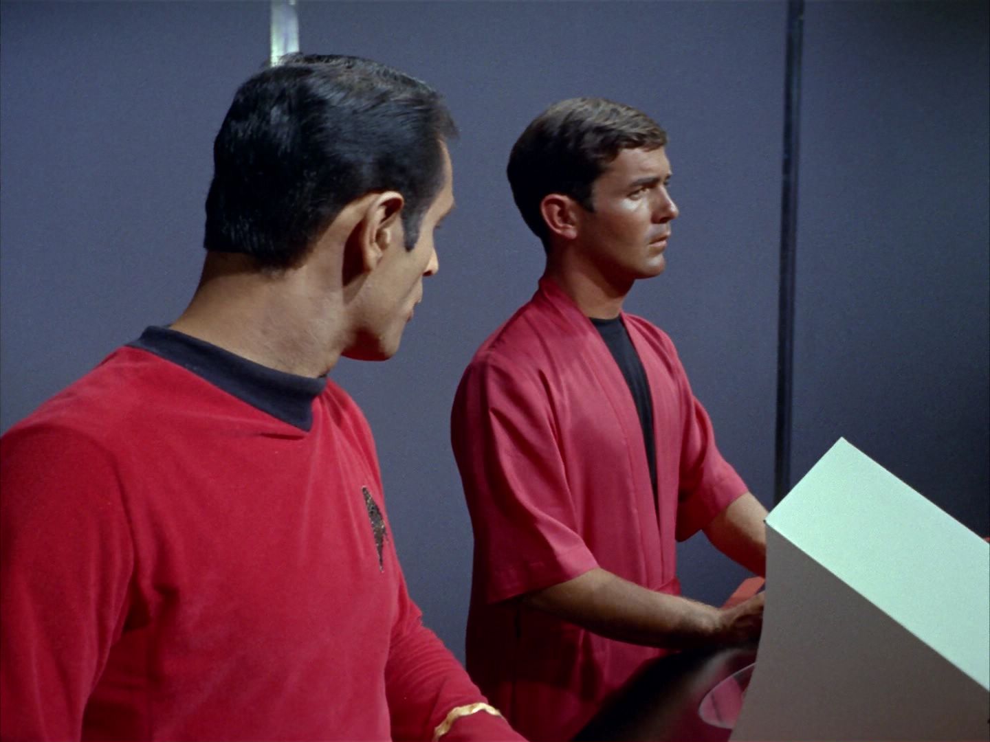 ariane179254_StarTrek_1x09_DaggerOfTheMind_1291.jpg