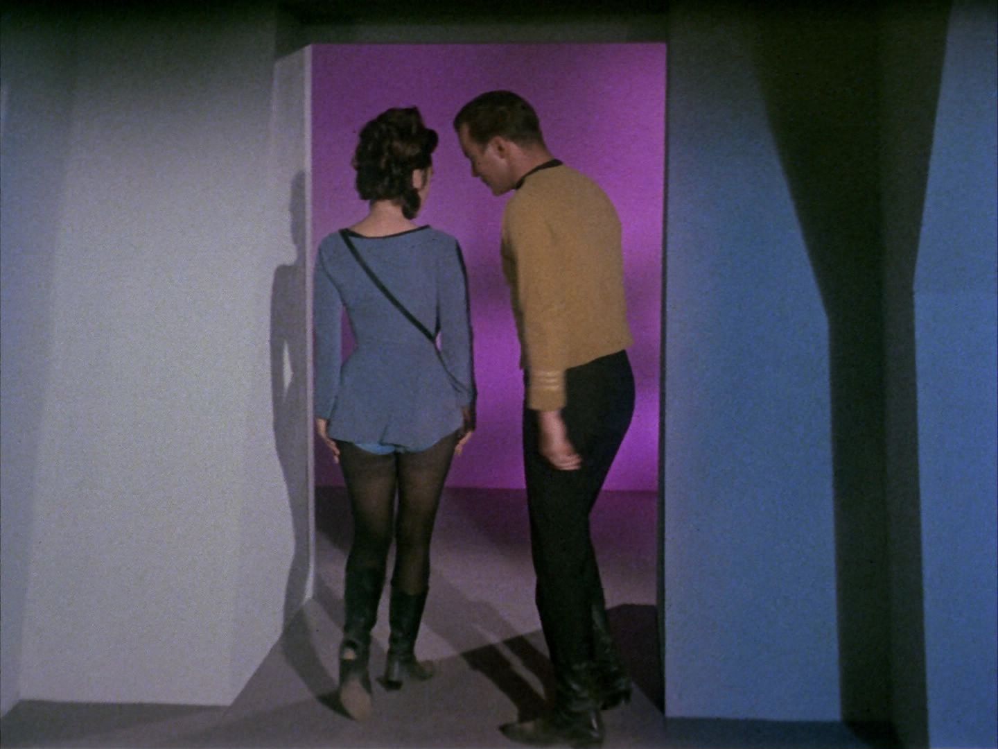 ariane179254_StarTrek_1x09_DaggerOfTheMind_1326.jpg