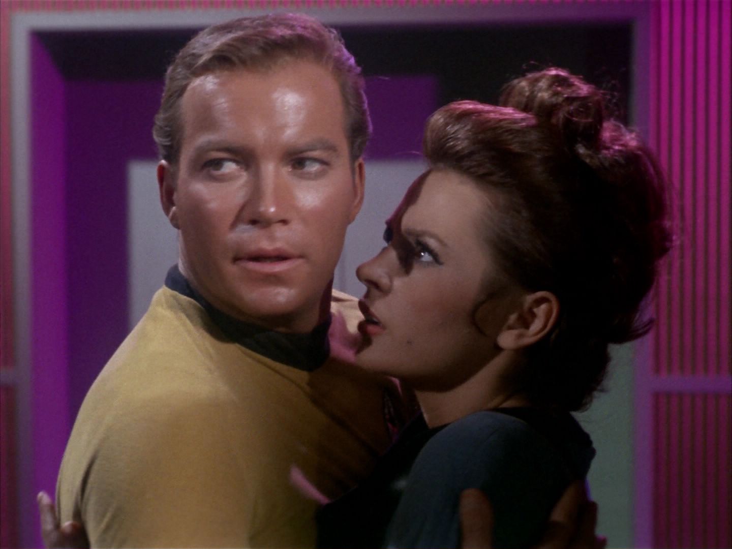 ariane179254_StarTrek_1x09_DaggerOfTheMind_1333.jpg
