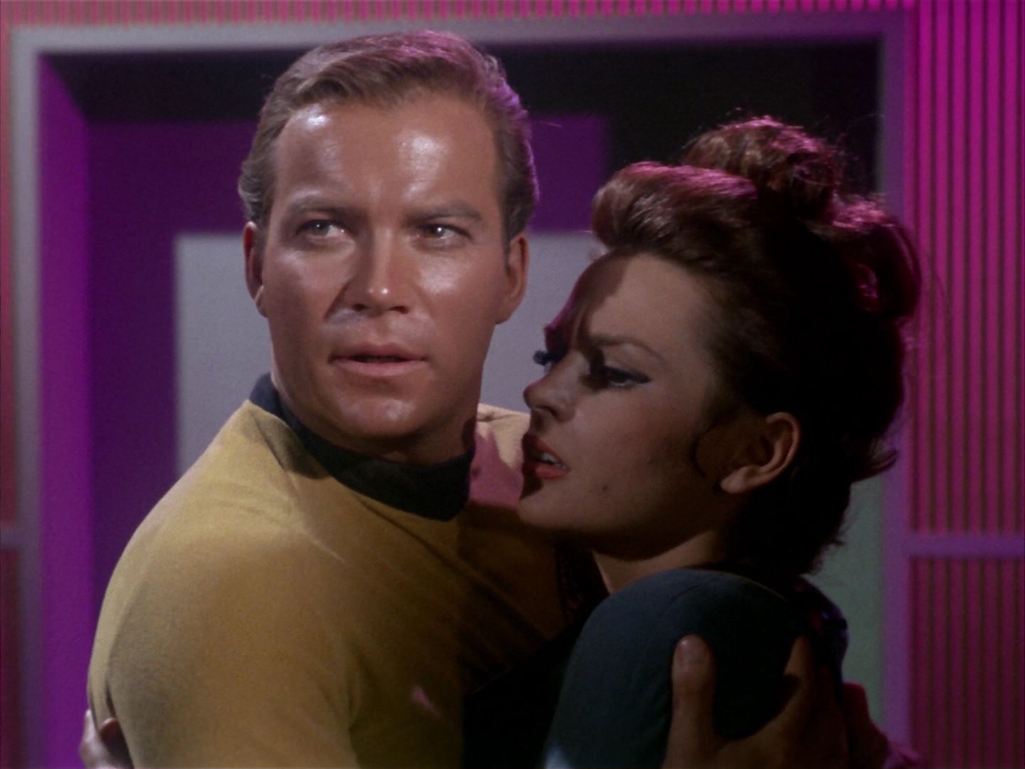 ariane179254_StarTrek_1x09_DaggerOfTheMind_1335.jpg