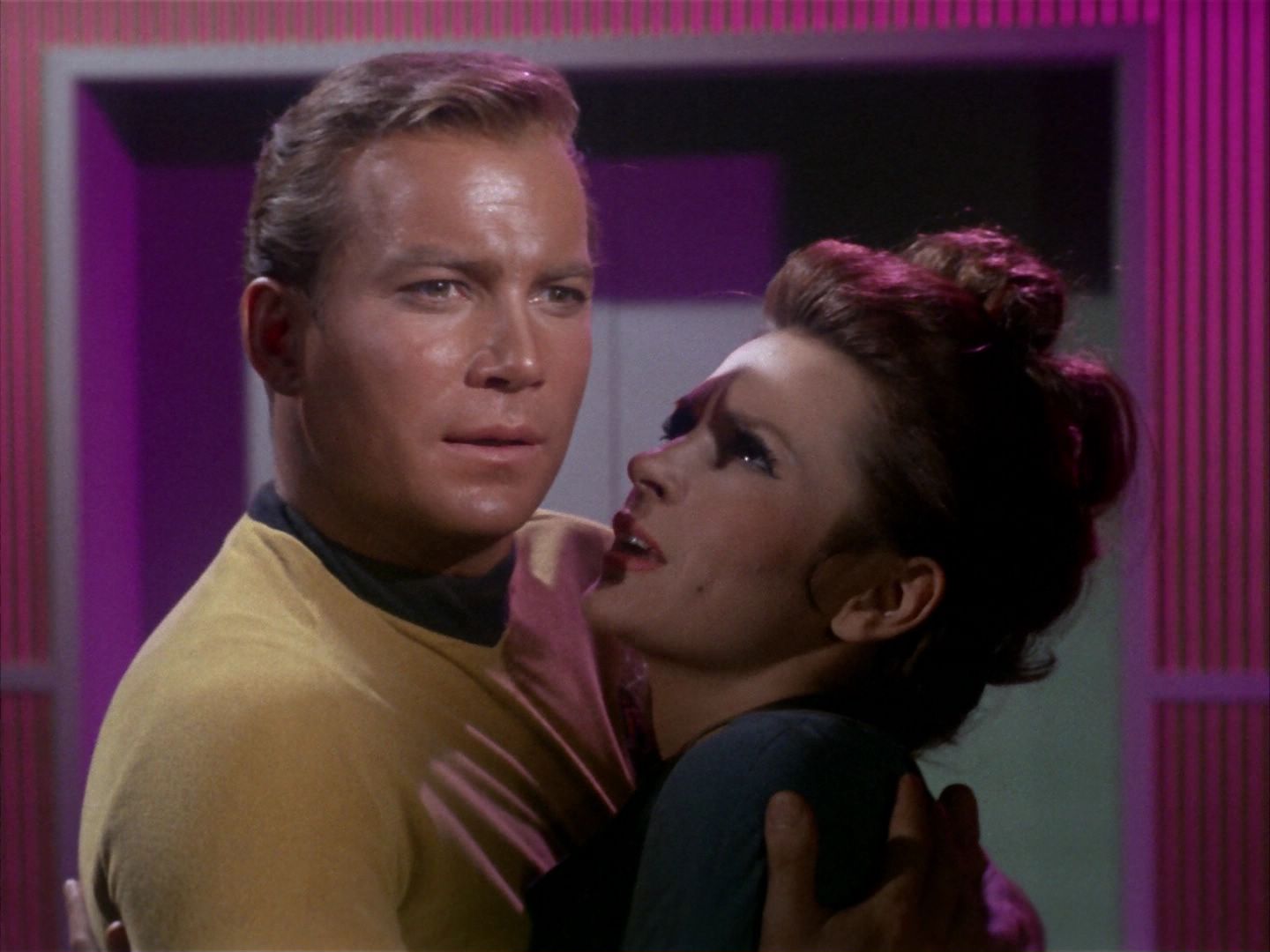 ariane179254_StarTrek_1x09_DaggerOfTheMind_1341.jpg