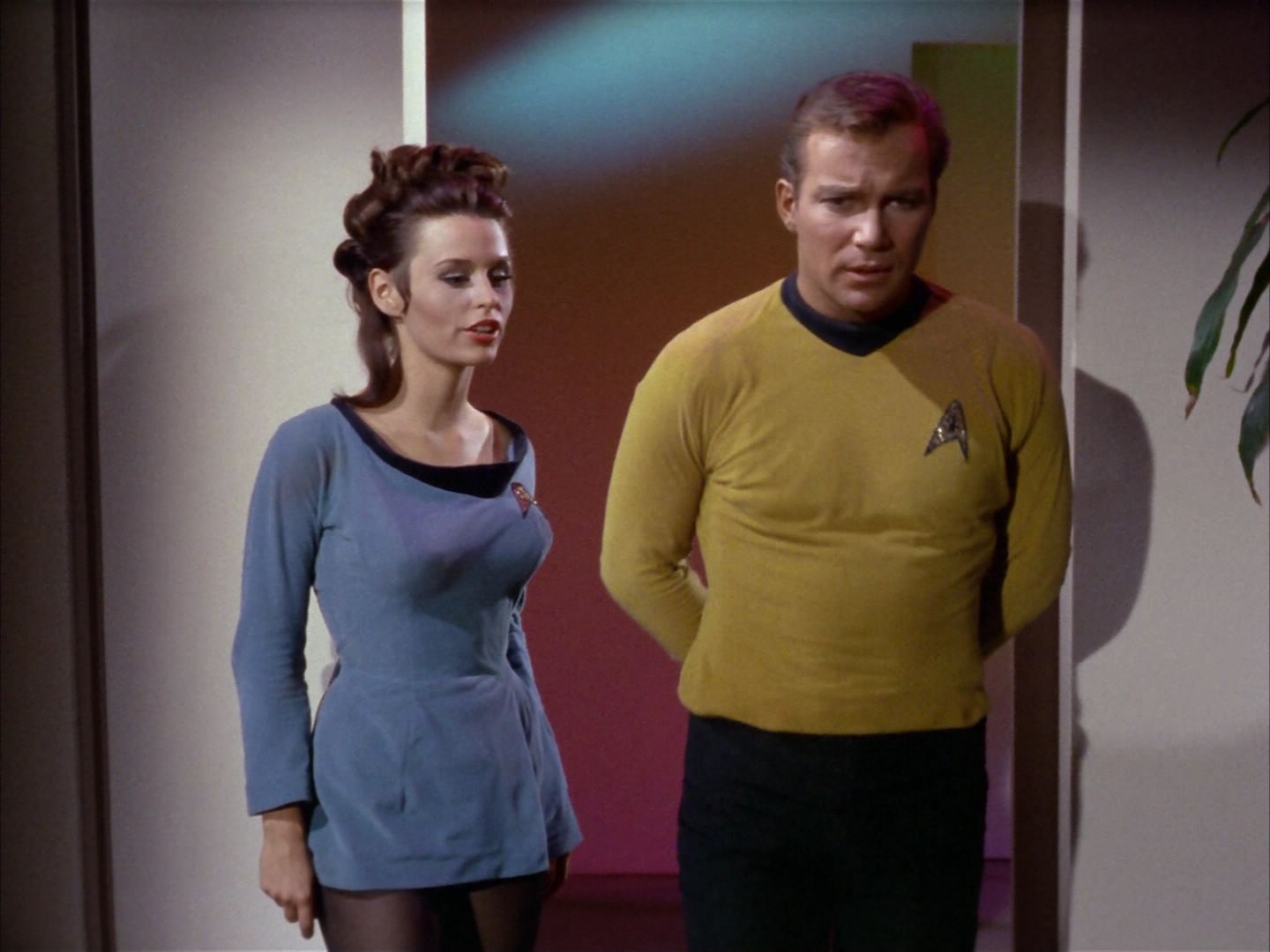 ariane179254_StarTrek_1x09_DaggerOfTheMind_2250.jpg