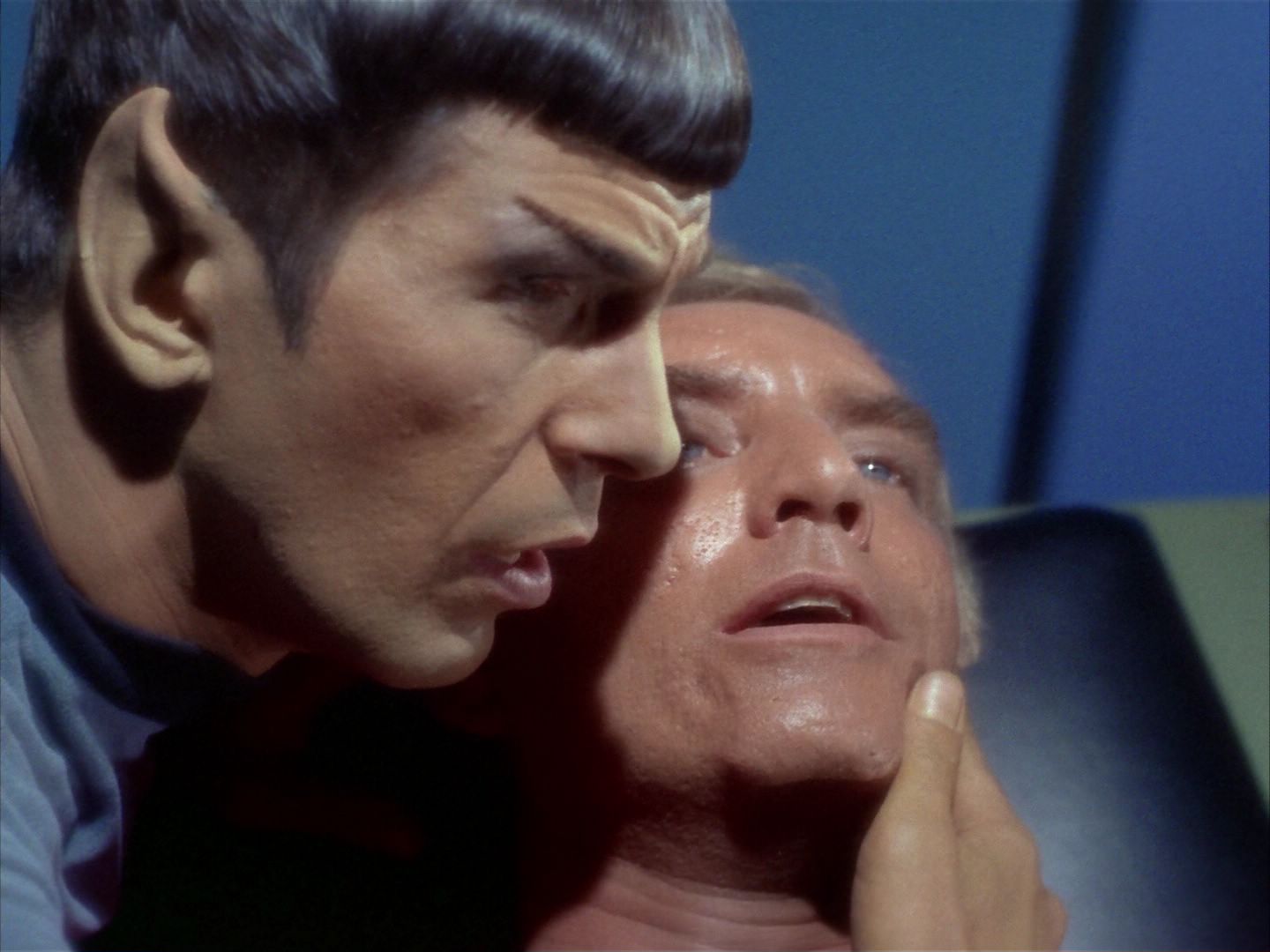 ariane179254_StarTrek_1x09_DaggerOfTheMind_2435.jpg
