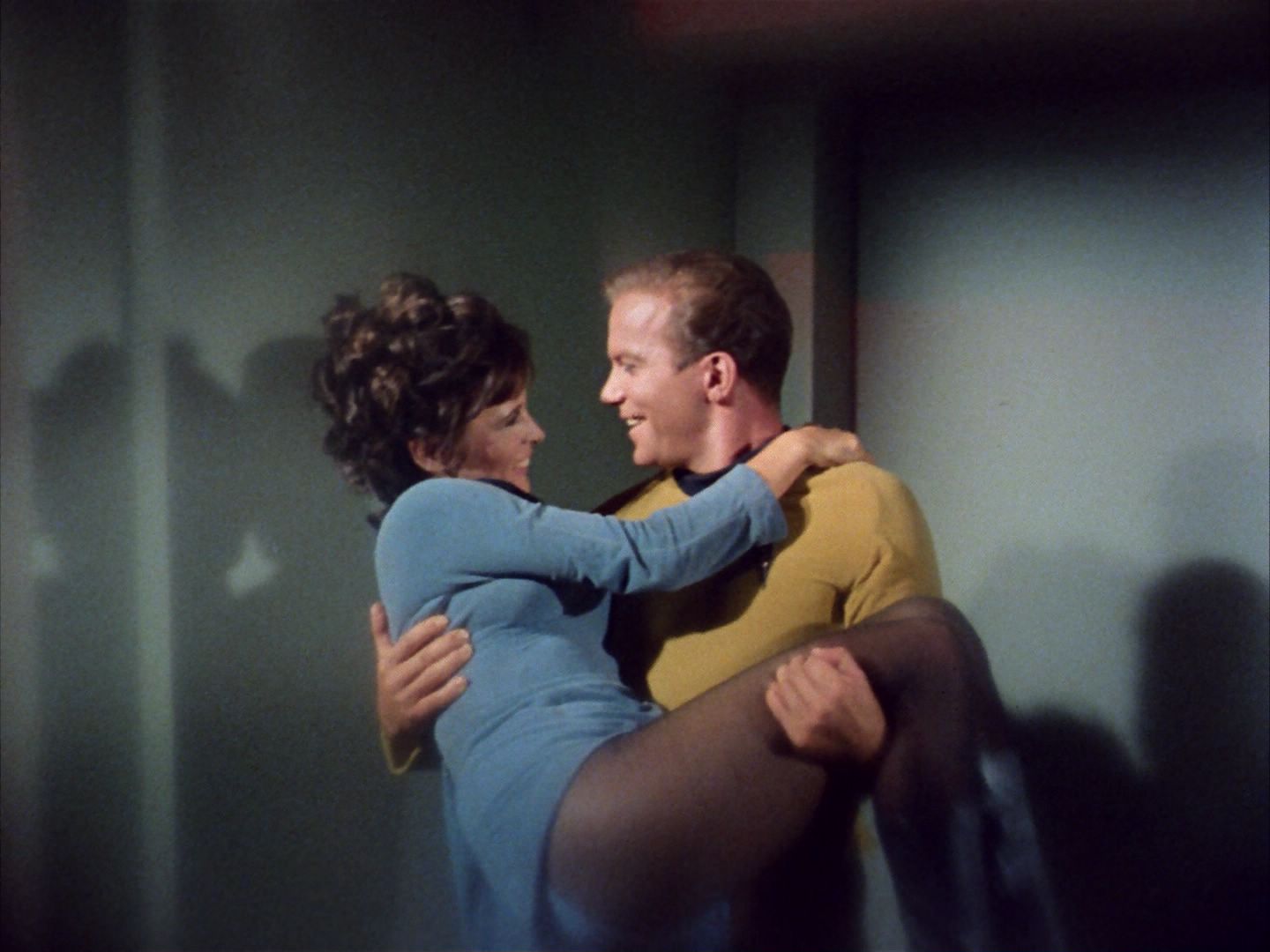ariane179254_StarTrek_1x09_DaggerOfTheMind_2611.jpg