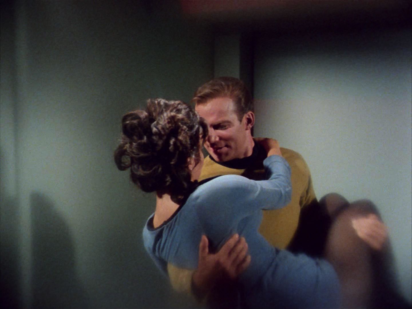 ariane179254_StarTrek_1x09_DaggerOfTheMind_2613.jpg