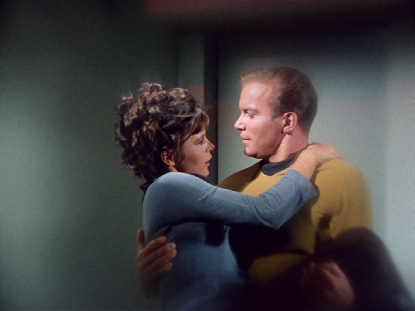 ariane179254_StarTrek_1x09_DaggerOfTheMind_2617.jpg