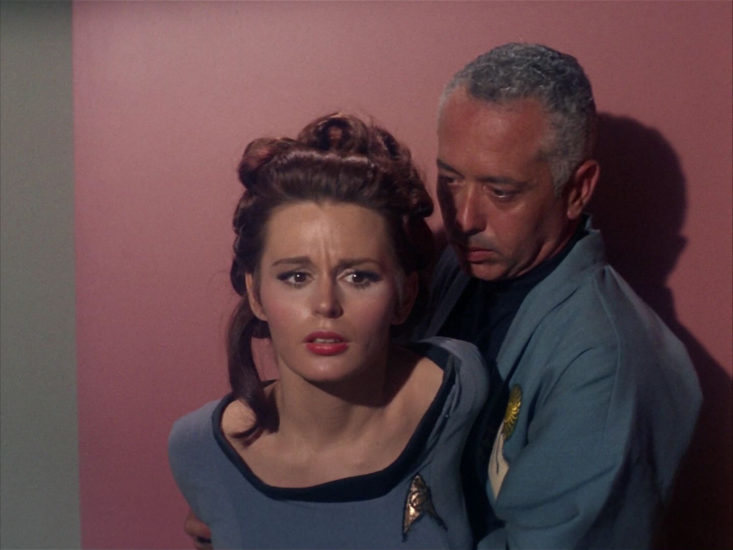 ariane179254_StarTrek_1x09_DaggerOfTheMind_2808.jpg