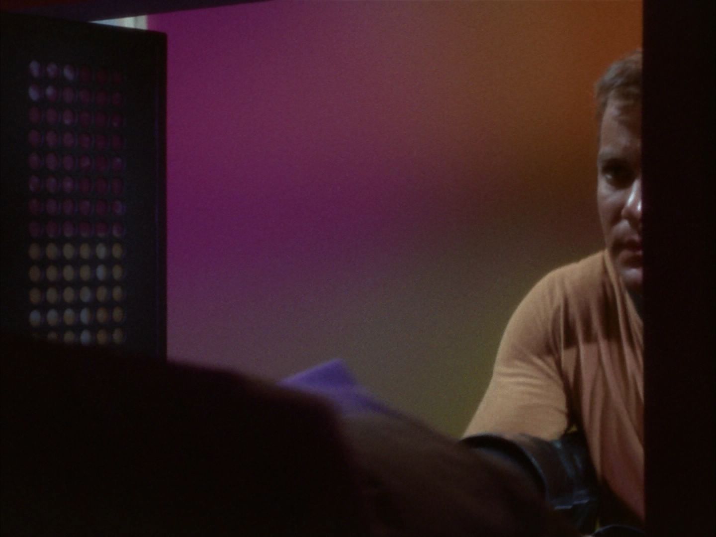ariane179254_StarTrek_1x09_DaggerOfTheMind_2987.jpg