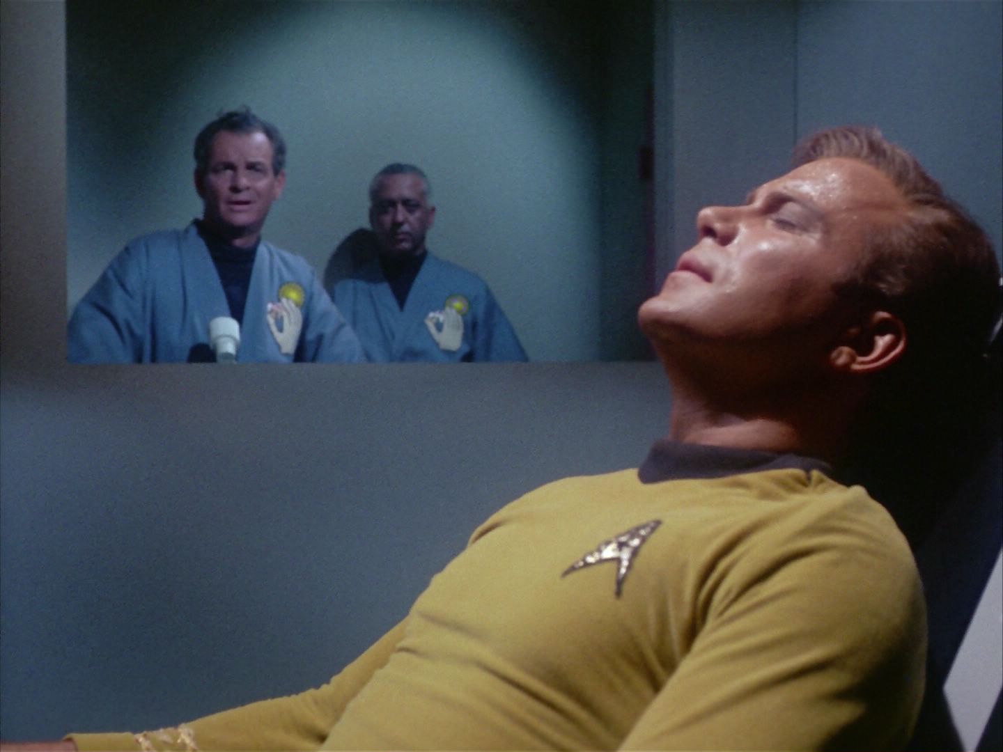 ariane179254_StarTrek_1x09_DaggerOfTheMind_3016.jpg