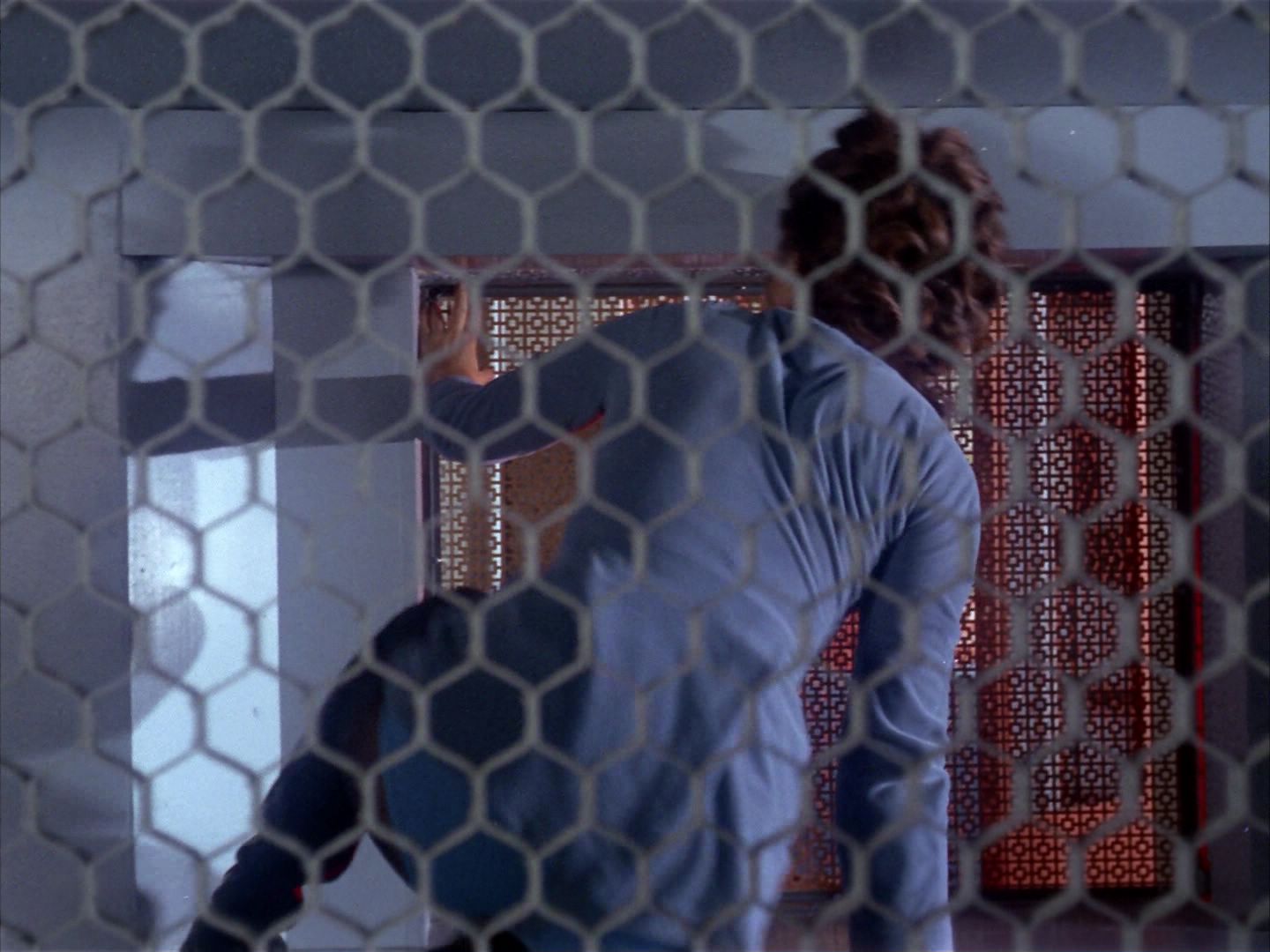 ariane179254_StarTrek_1x09_DaggerOfTheMind_3118.jpg